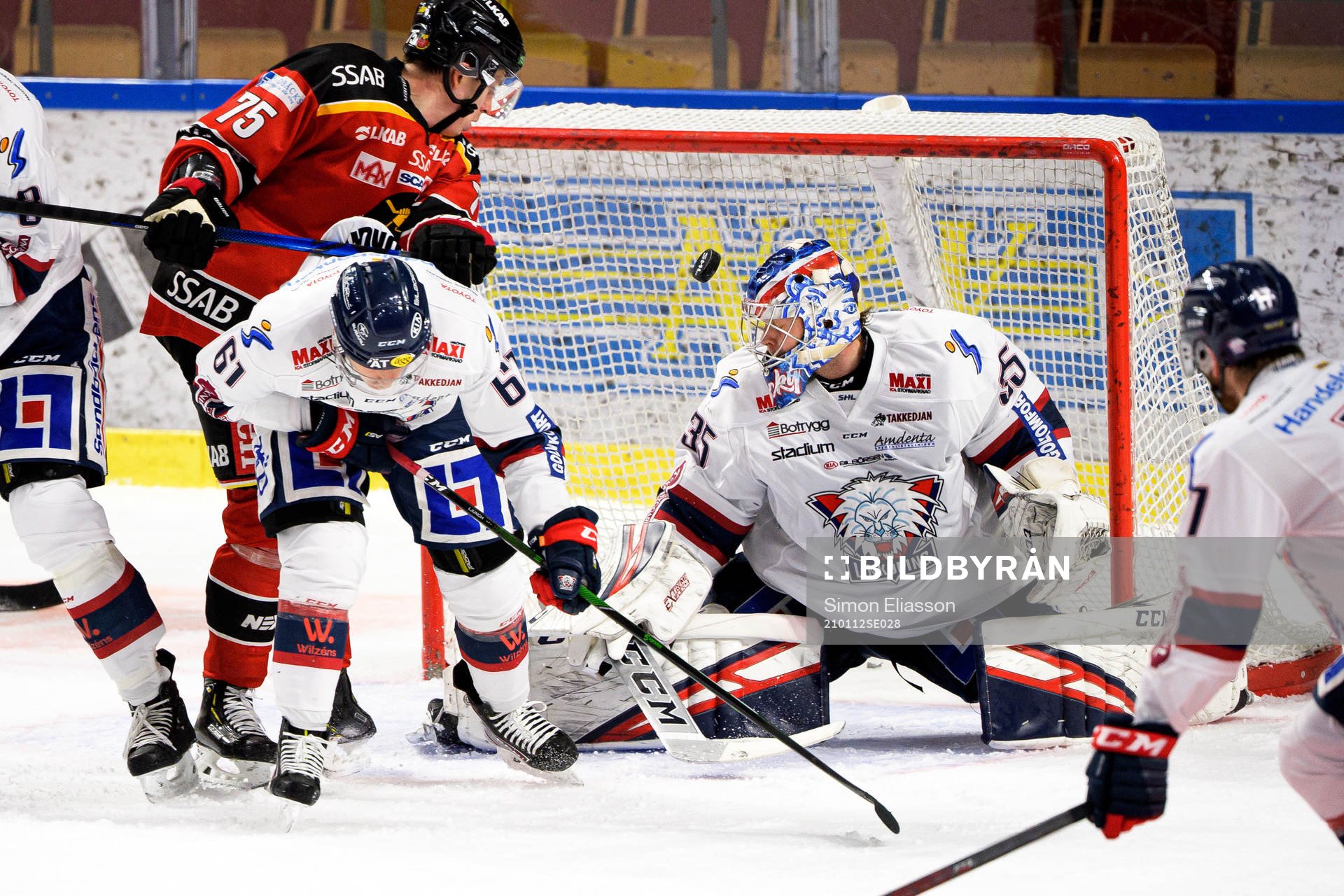 Luleås Arttu Ilomäki gör 2-1 bakom Linköpings målvakt