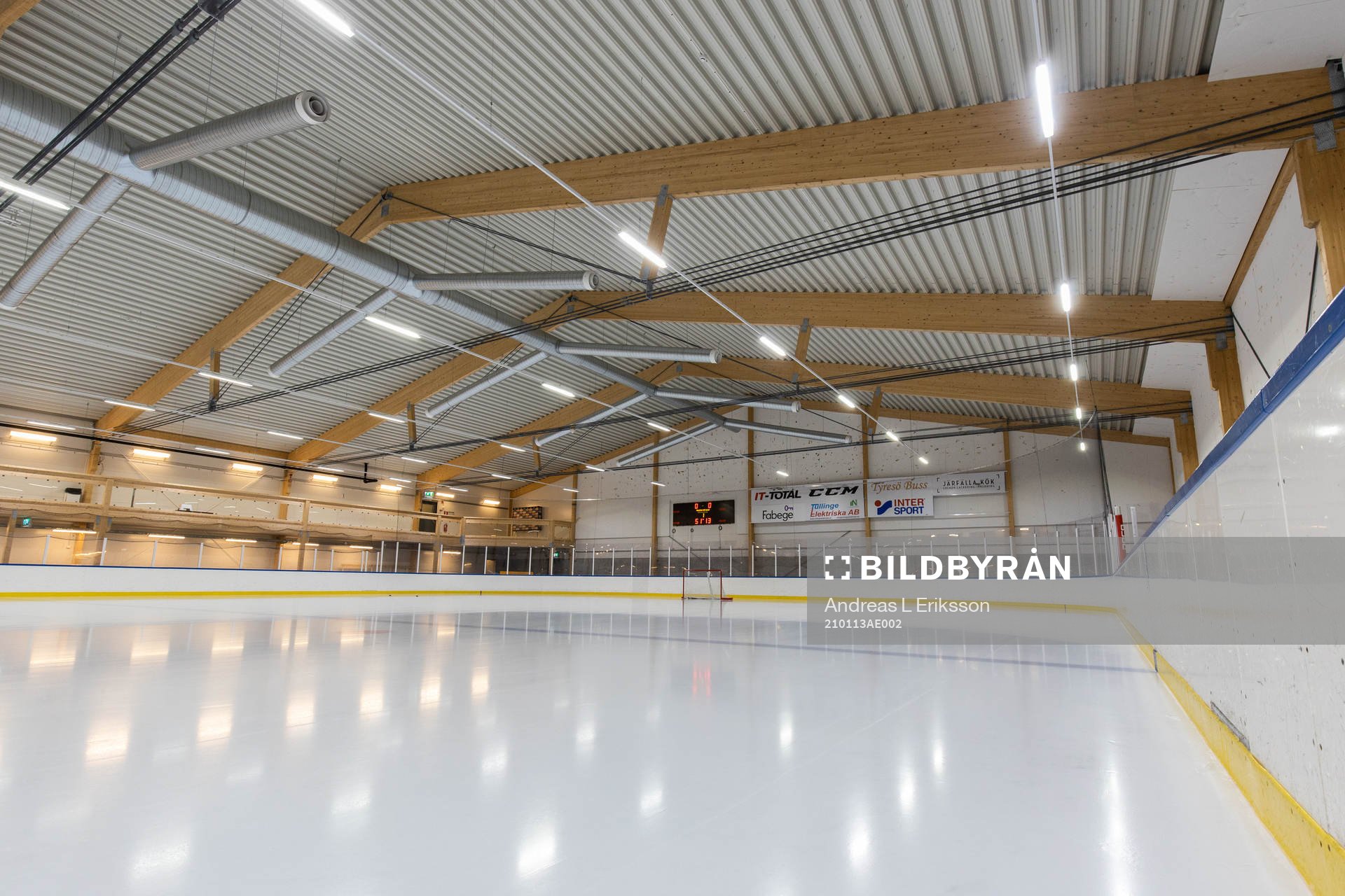 Ritorps ishall innan ishockeymatchen i SDHL mellan AIK och