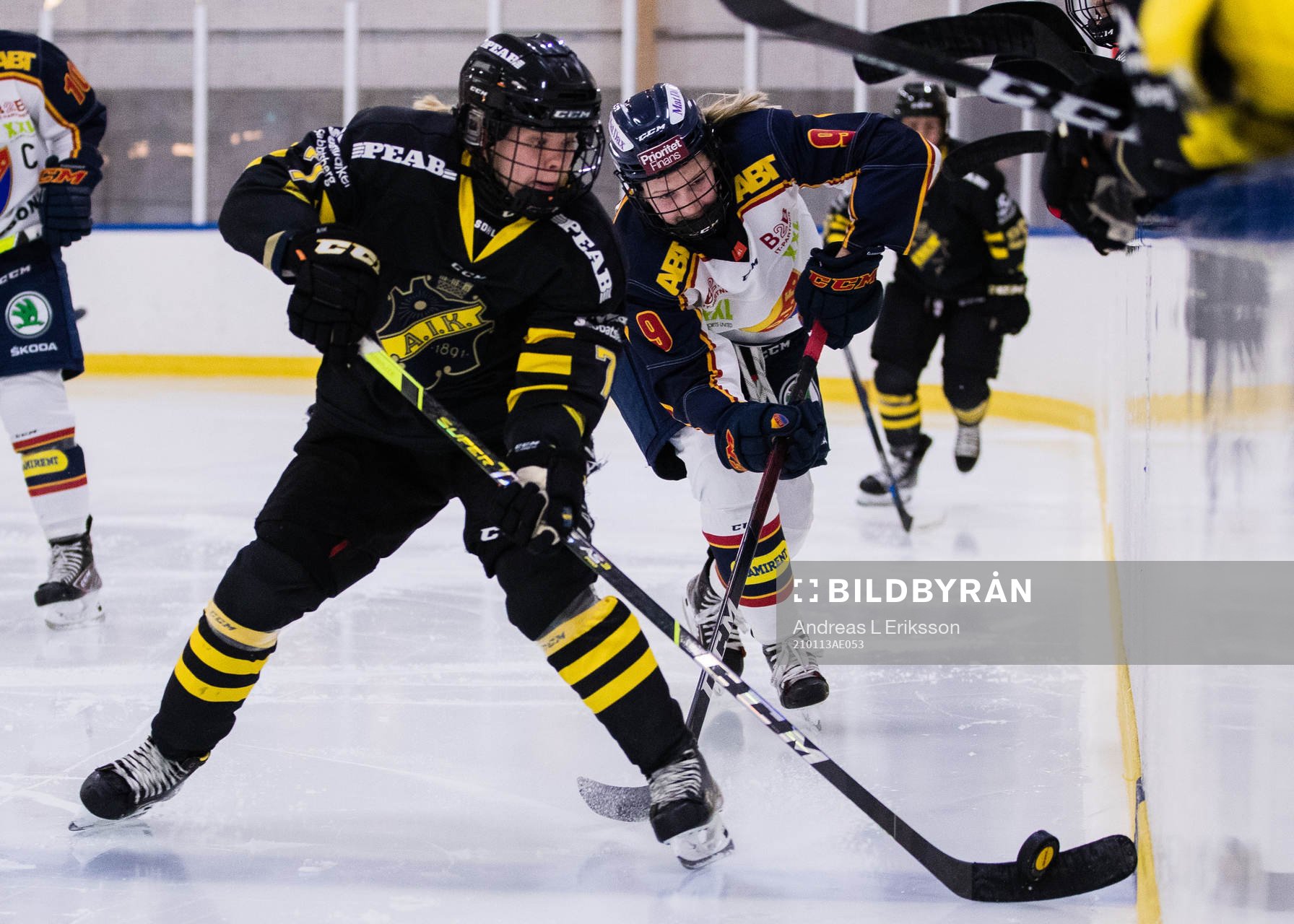 s Linnea Hedin och Djurgårdens Abby Cook