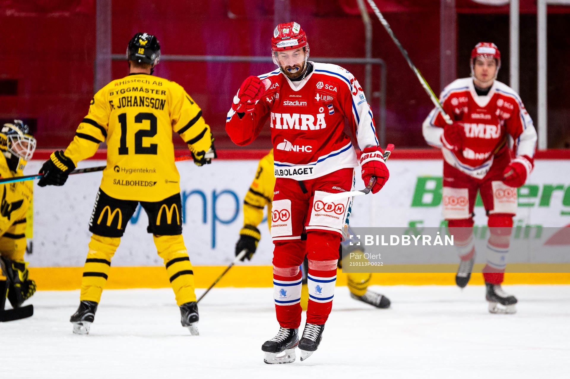 Timrås Albin Lundin jublar