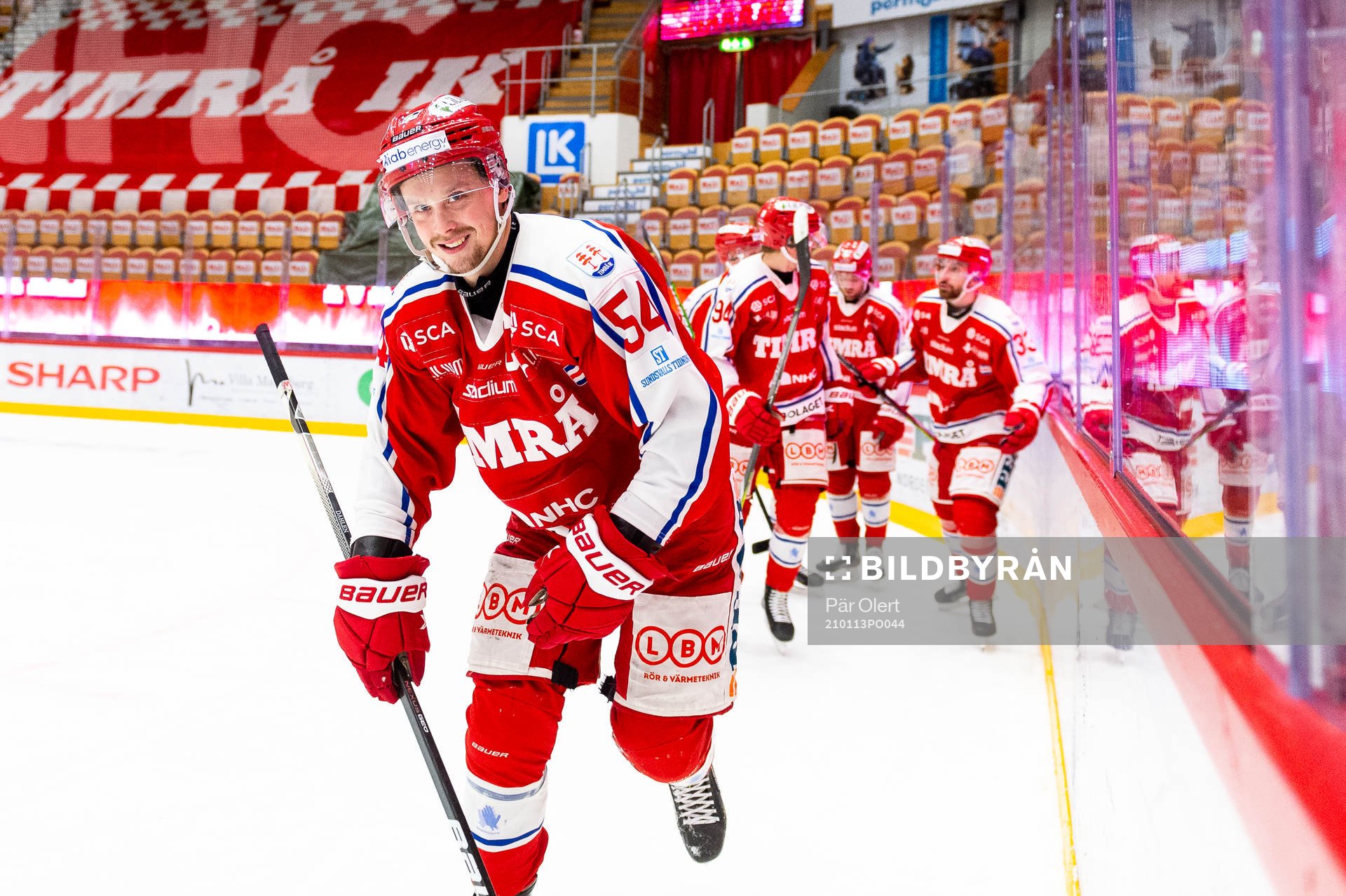 Timrås Jonathan Dahlén jublar