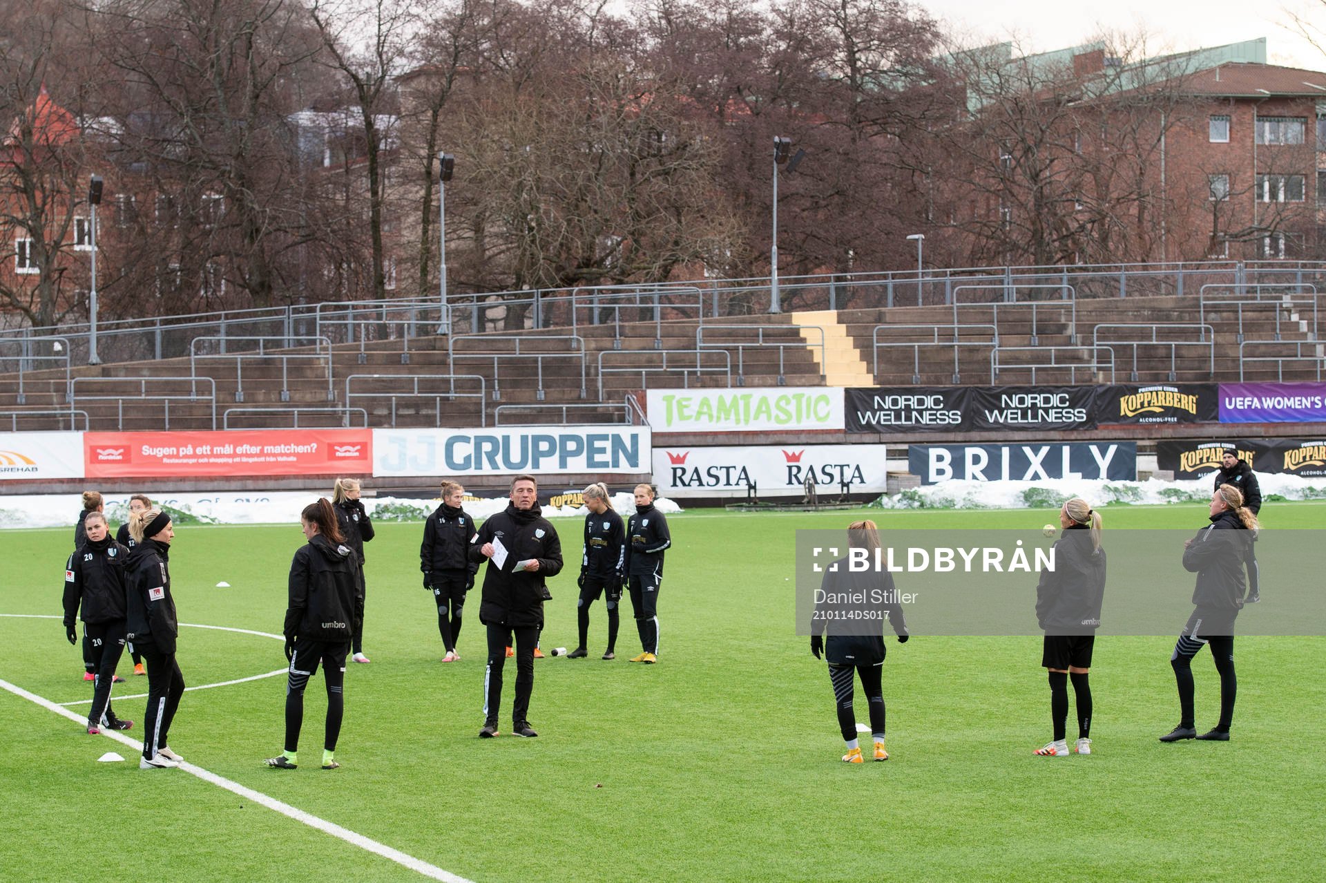 Tränare Mats Gren har genomgång