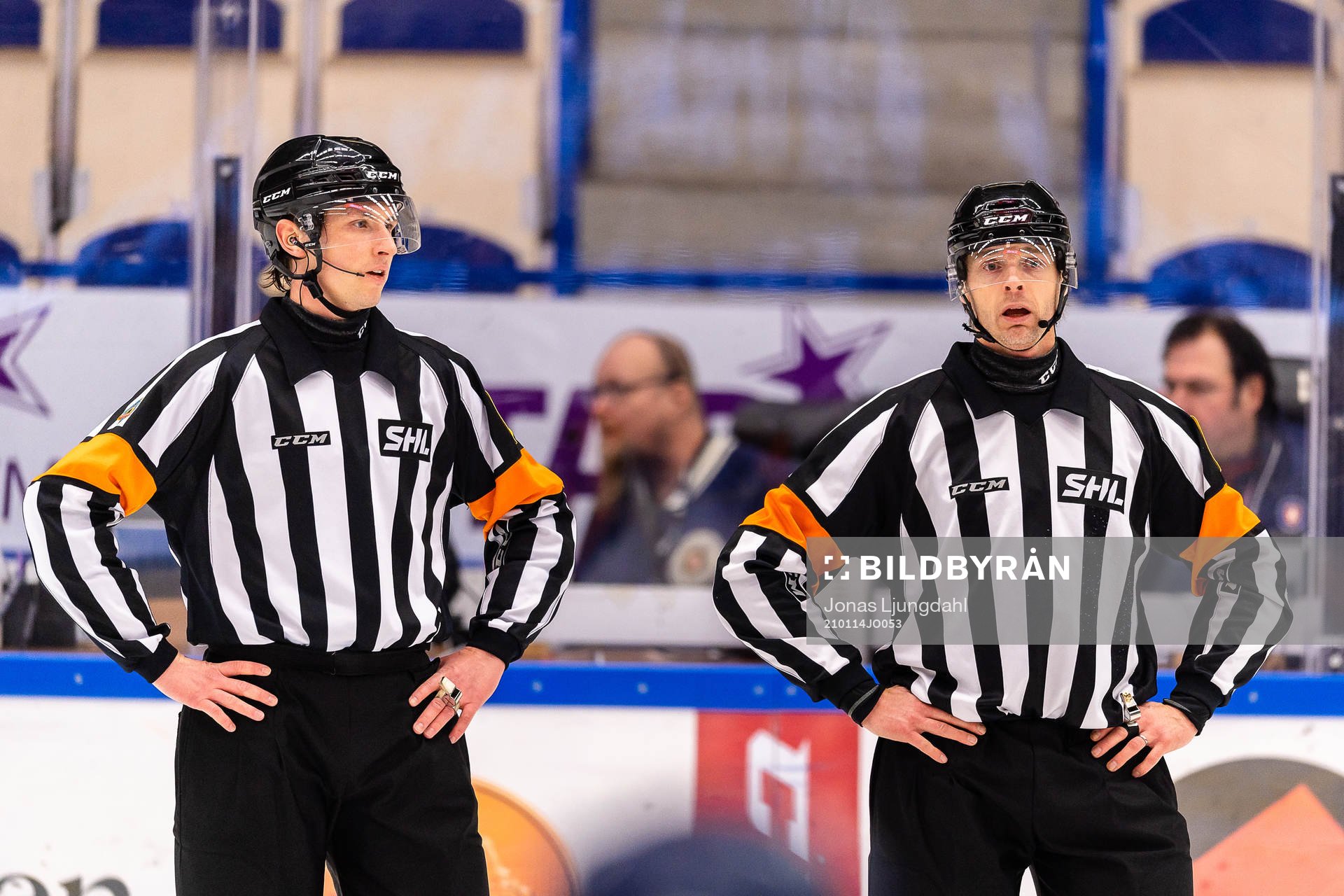 Domare Christoffer Holm och Domare Mikael Andersson