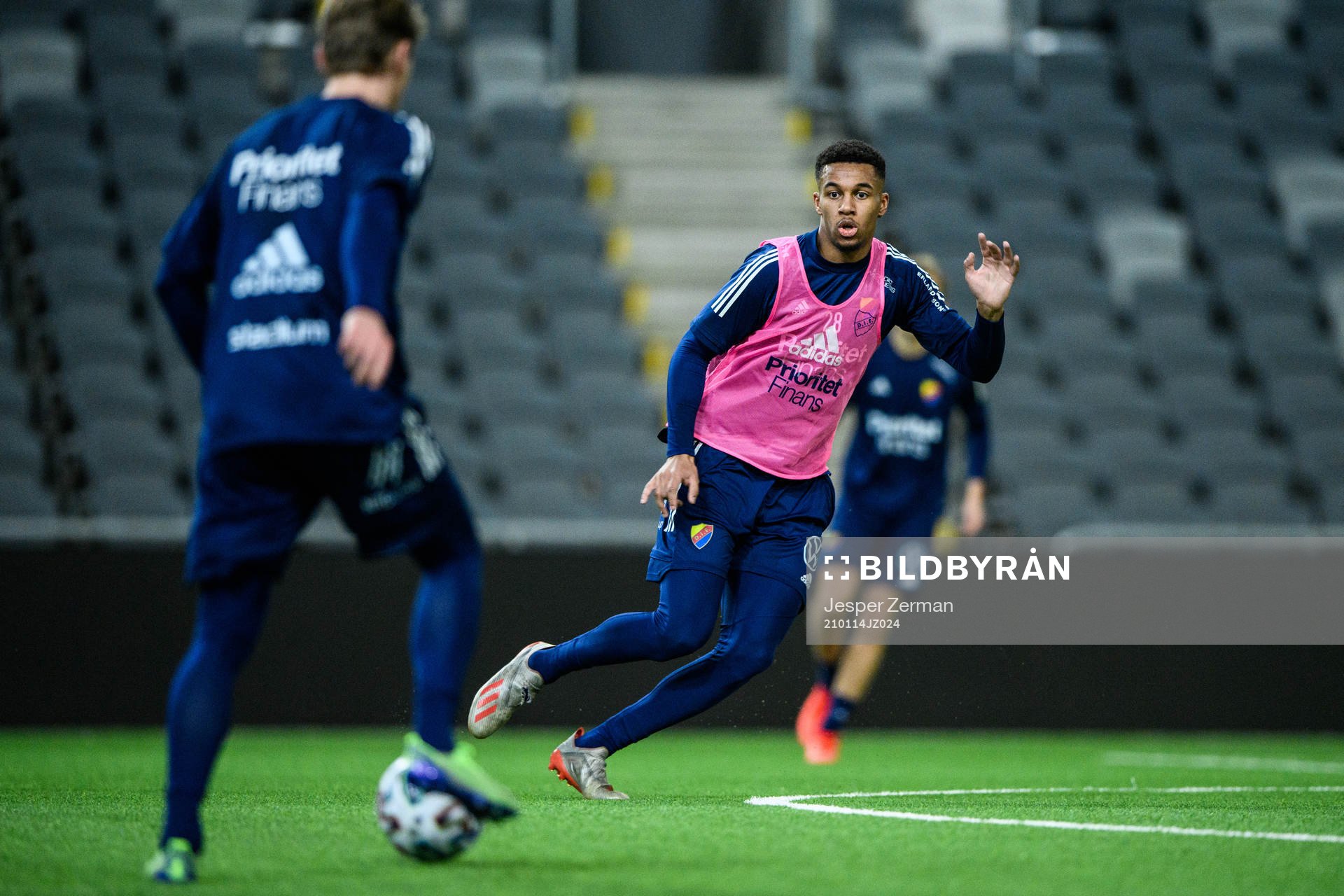 Djurgårdens Isak Hien