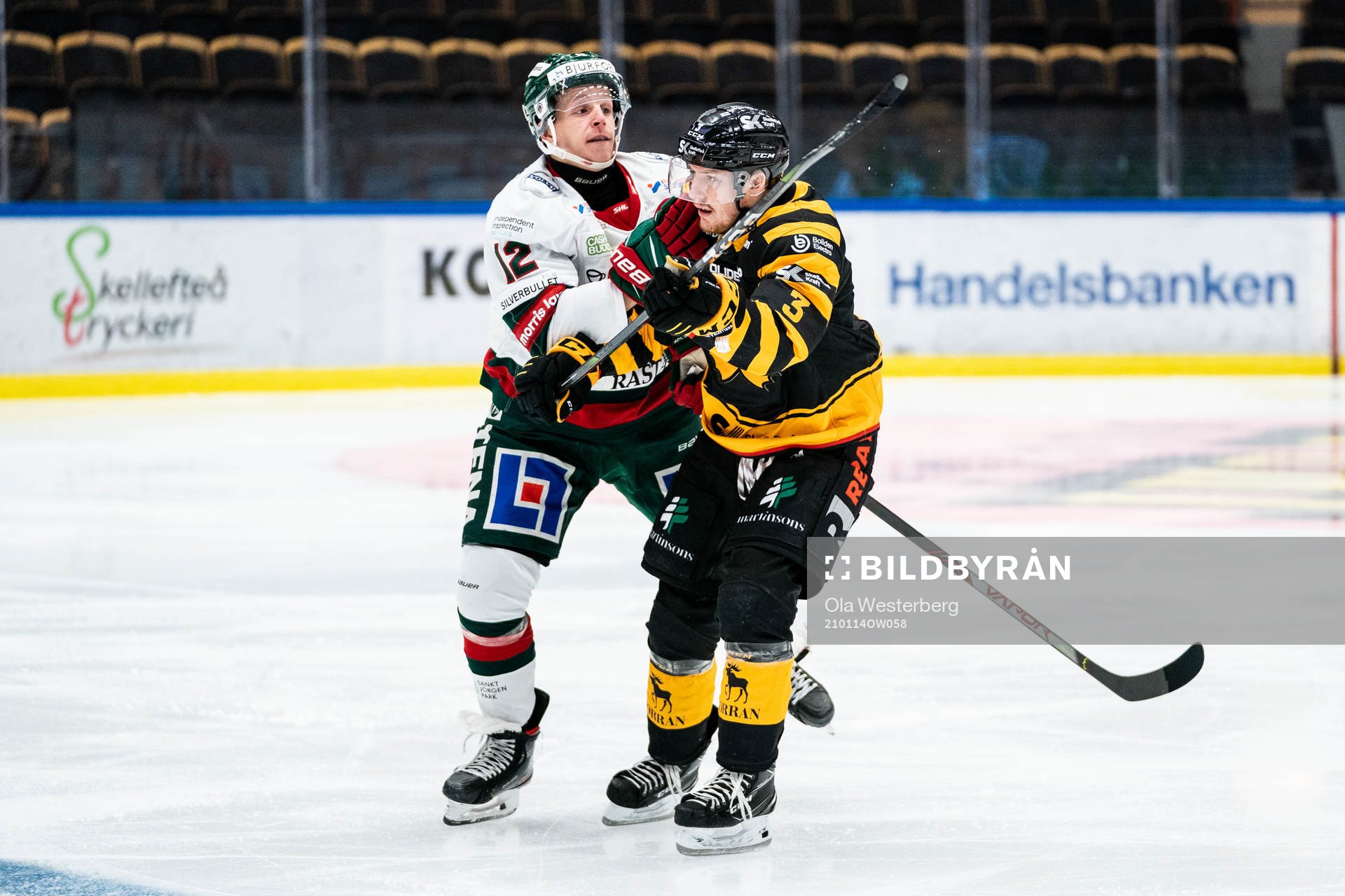 Frölundas Max Friberg och Skellefteås Niclas Burström
