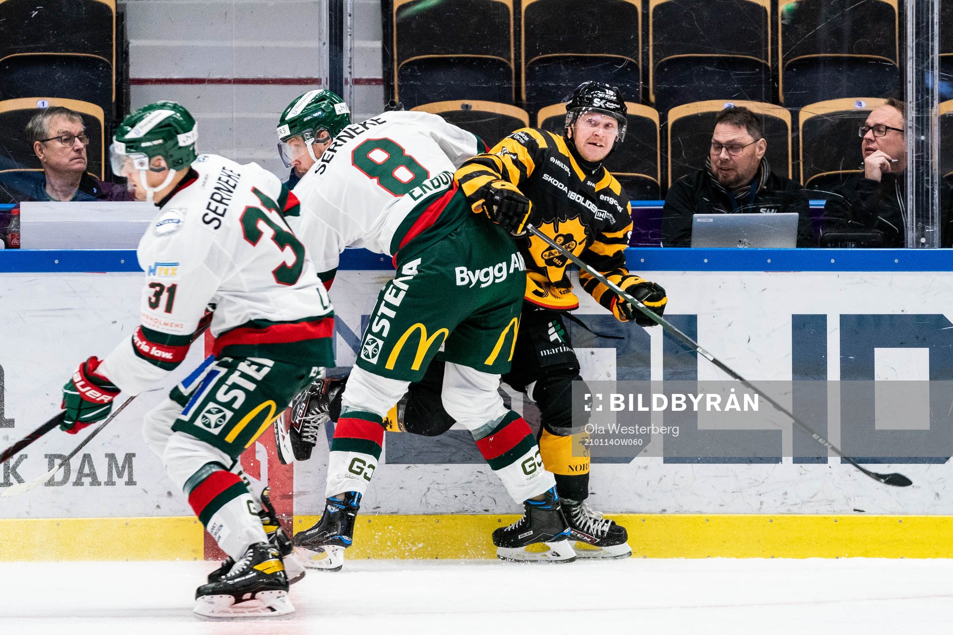 Skellefteås Tuomas Kiiskinen och Frölundas Viktor Ekbom