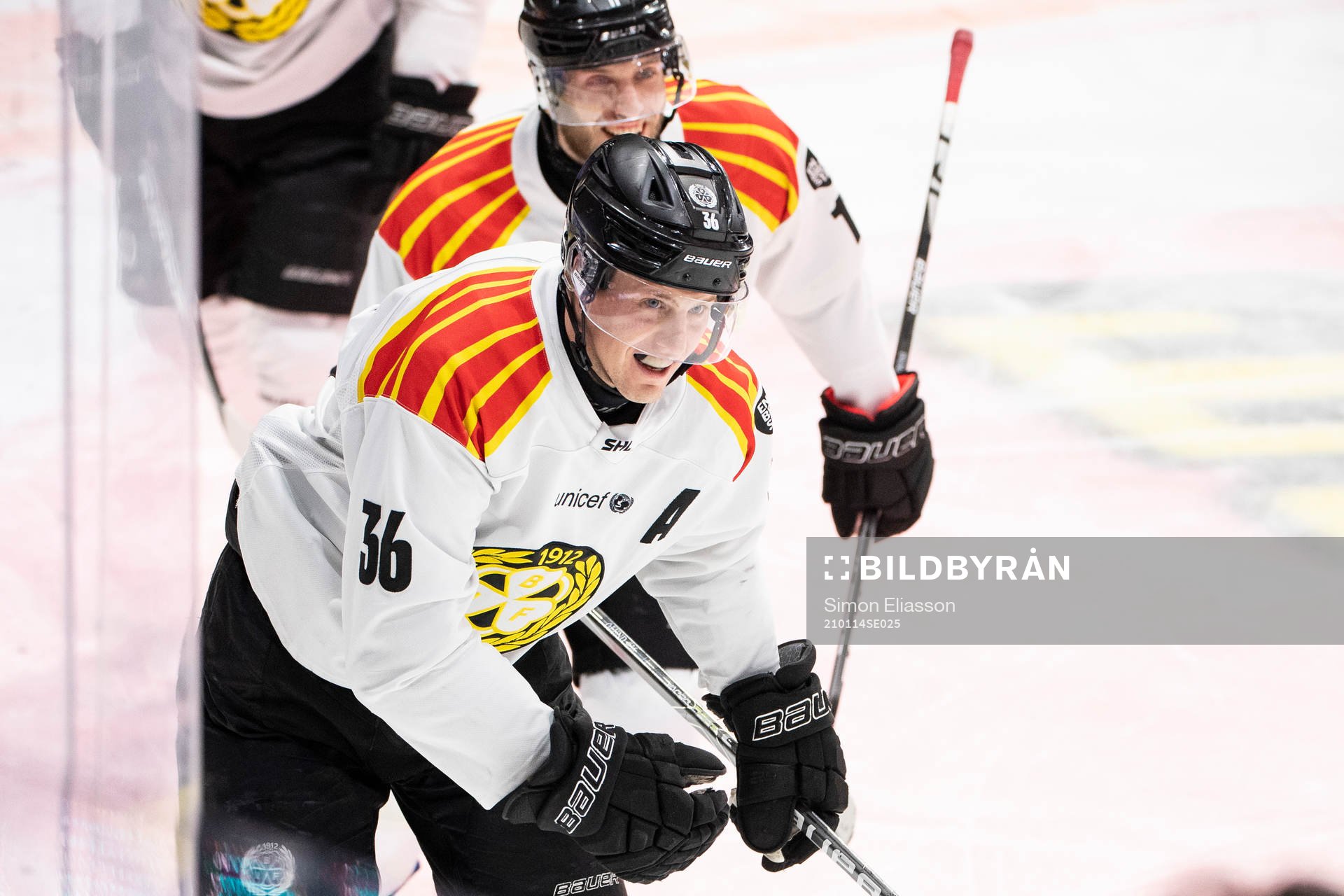 Brynäs Linus Ölund jublar