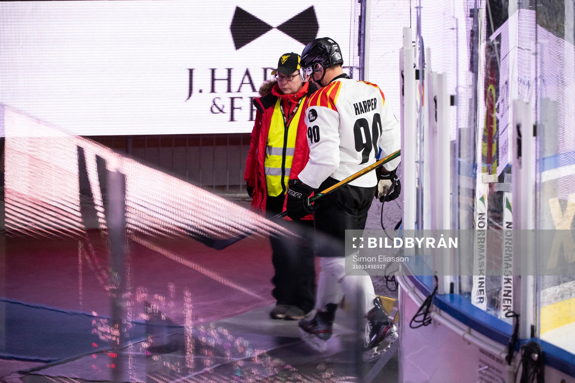 Brynäs Shane Harper lämnar isen