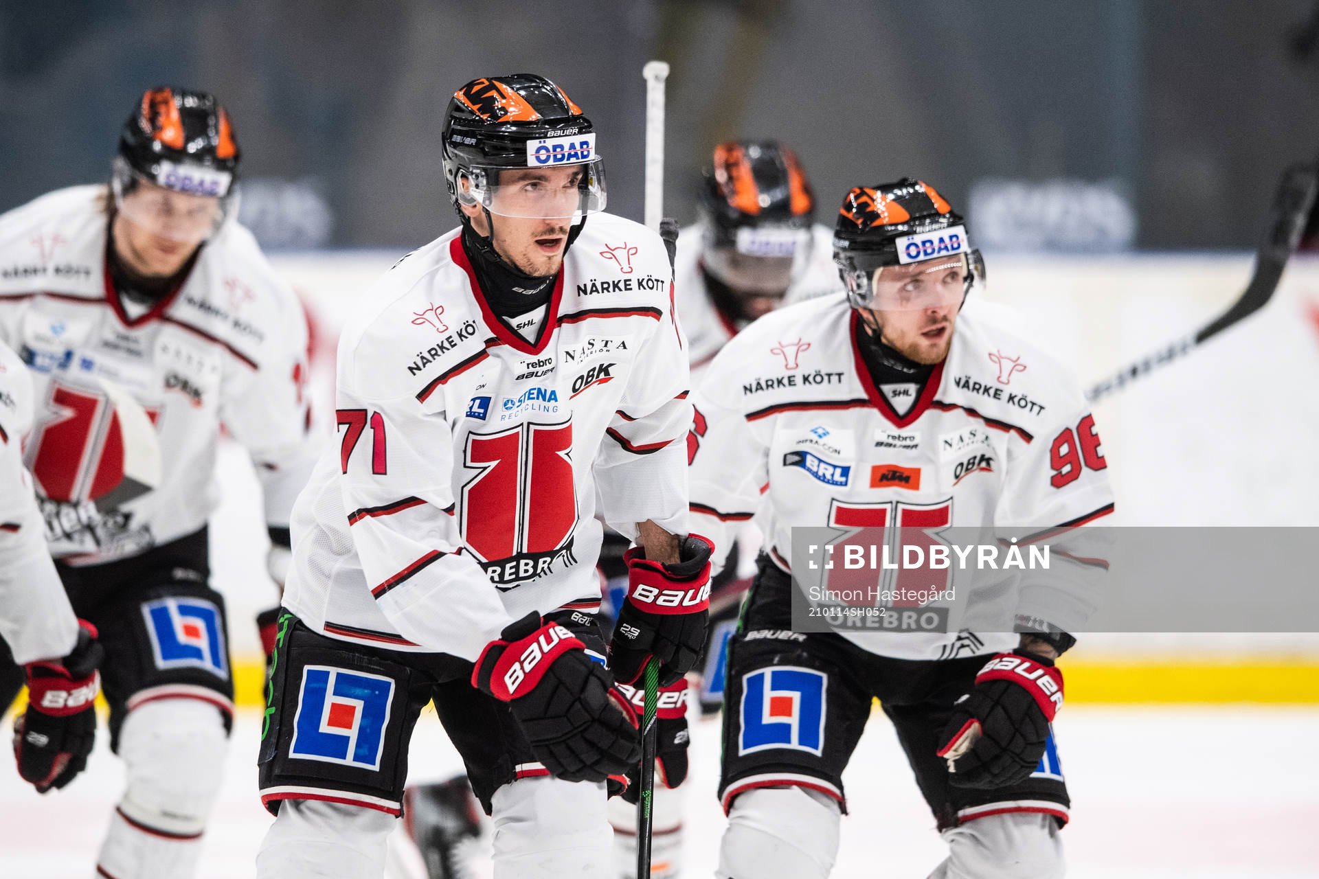 Örebros Borna Rendulic och Robin Kovacs jublar