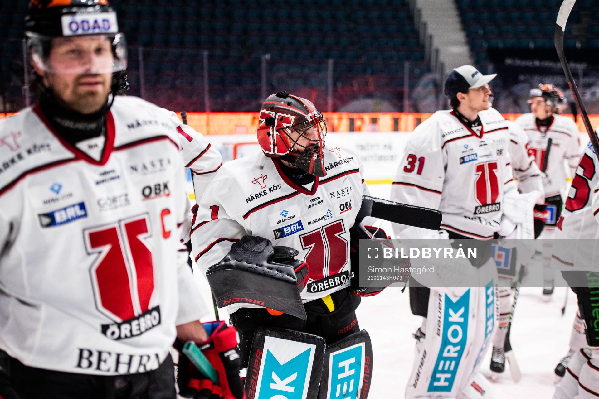Örebros målvakt Jhonas Enroth jublar