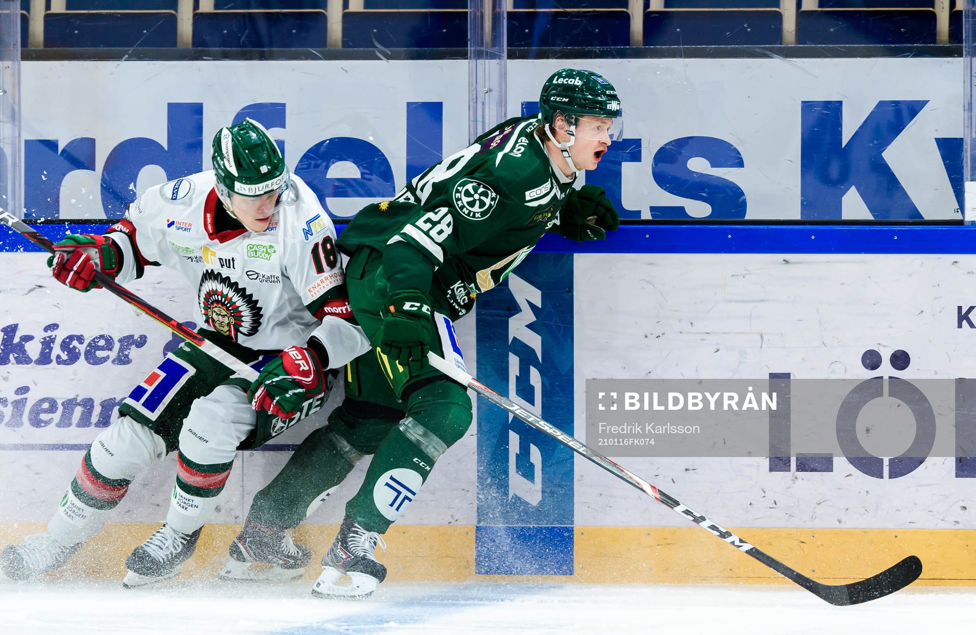 Frölundas Lucas Raymond och Färjestads Linus Arnesson