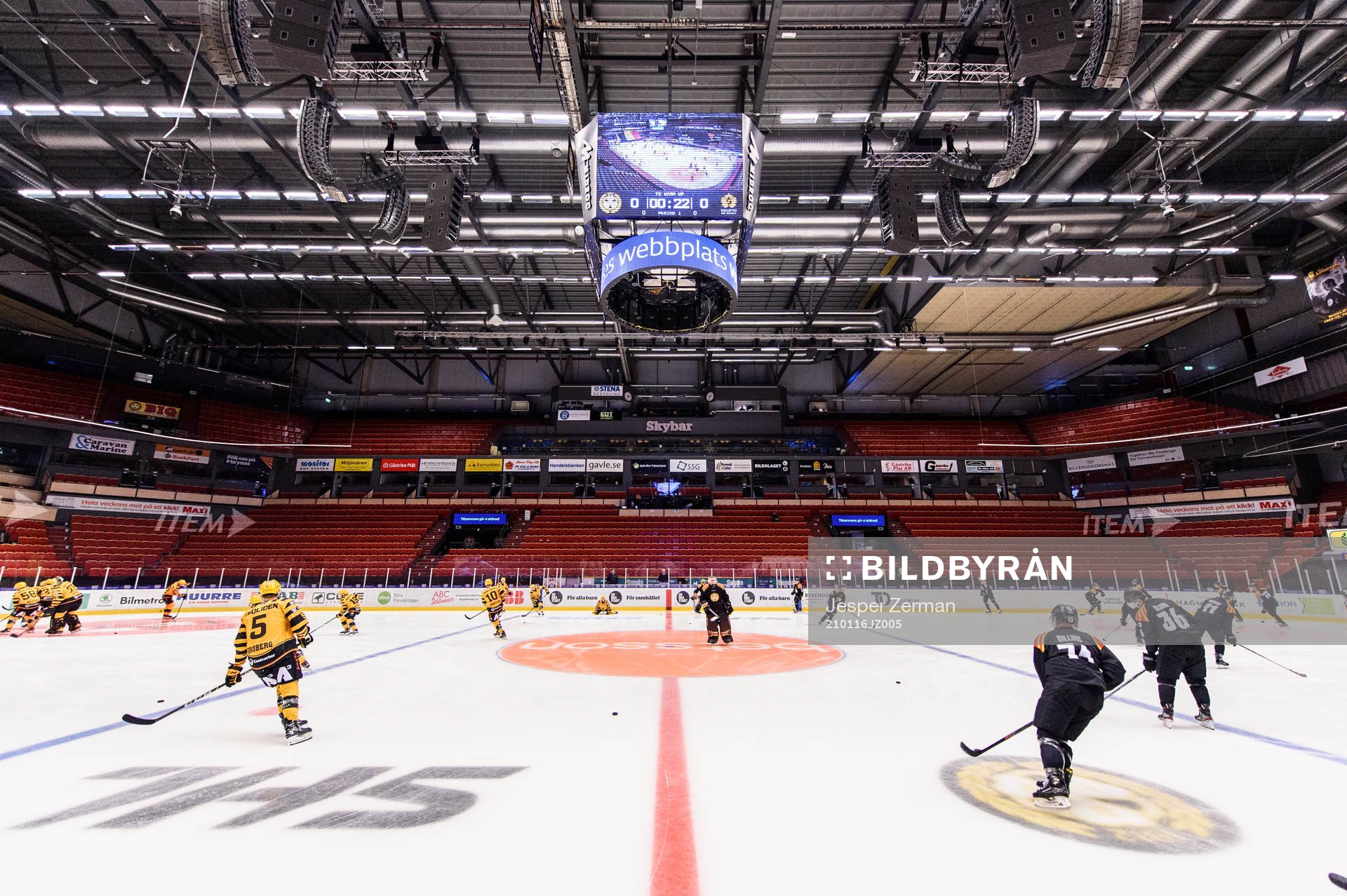 Skellefteås och Brynäs spelare värmer upp