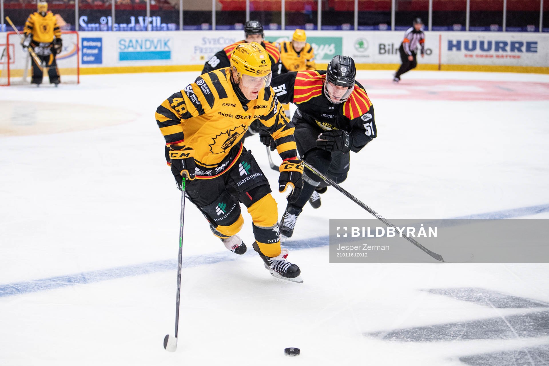 Skellefteås Jonatan Berggren och Brynäs Tomi Sallinen