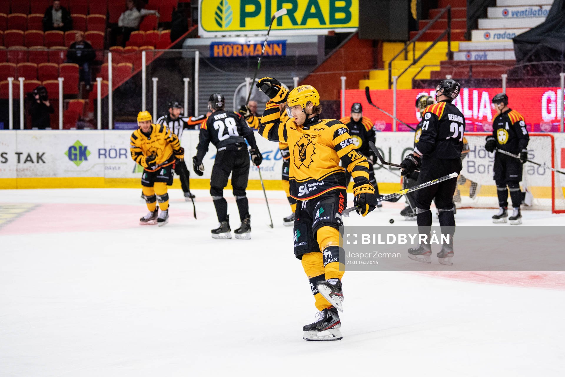 Skellefteås Roland McKeown jublar