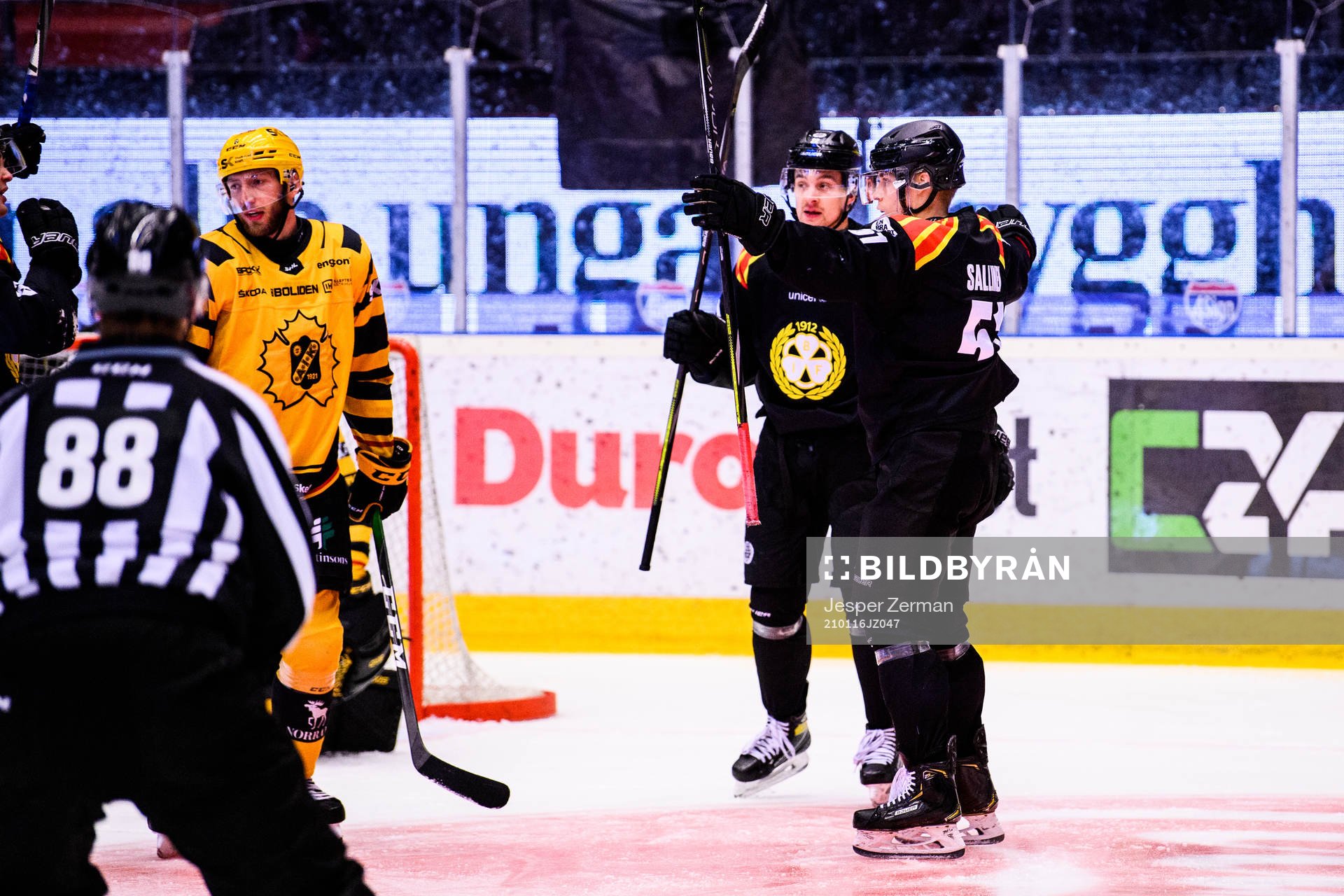 Brynäs Tomi Sallinen jublar