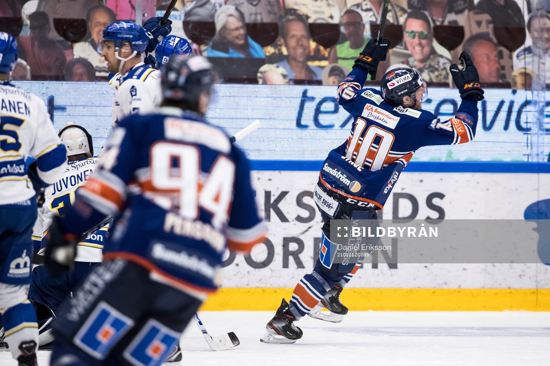 Växjös Richard Gynge jublar