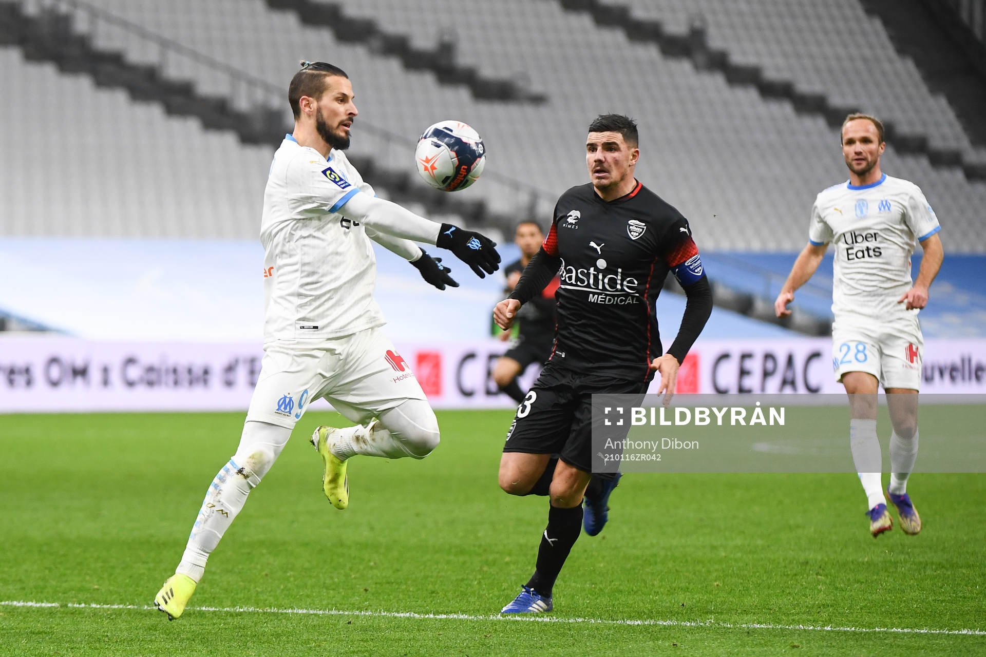 Anthony BRIANCON of Nimes and Dario BENEDETTO of Marseille