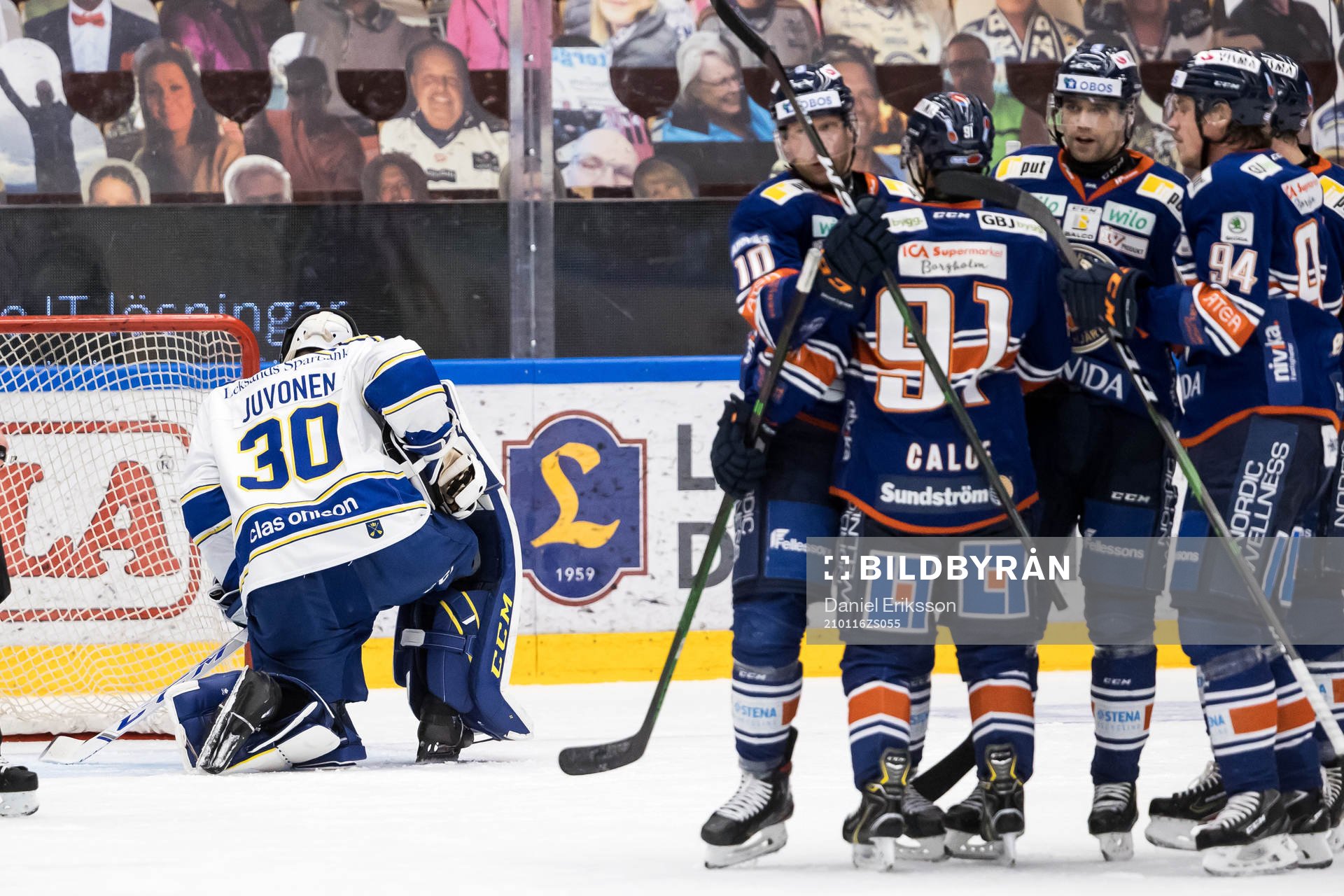 Leksands målvakt Janne Juvonen deppar