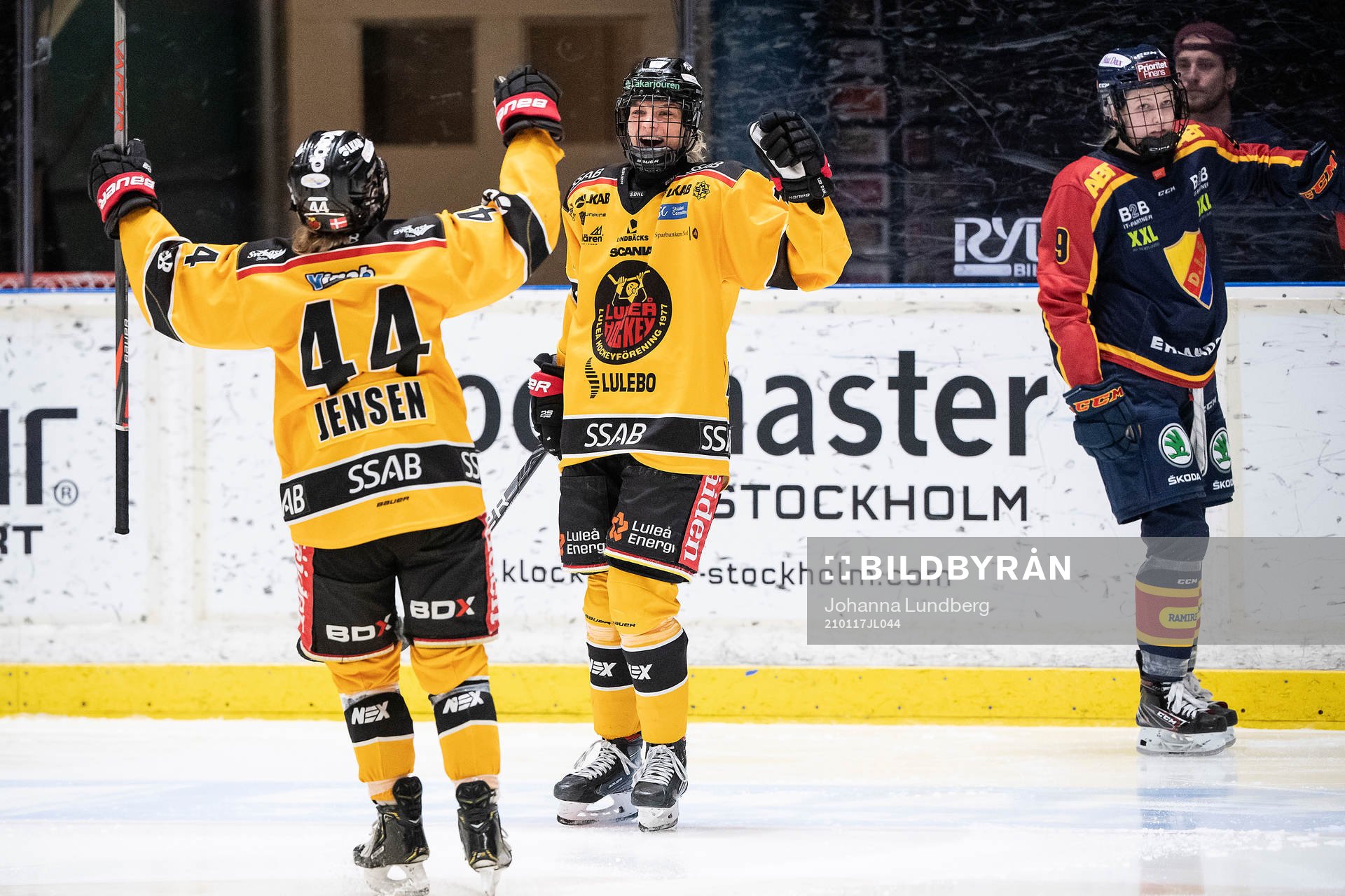 Luleås Josefine Hoegh Persson jublar