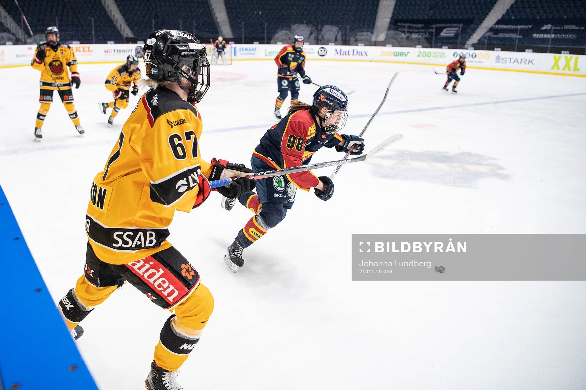 Luleås Linn Peterson och Djurgårdens Felicia Linder