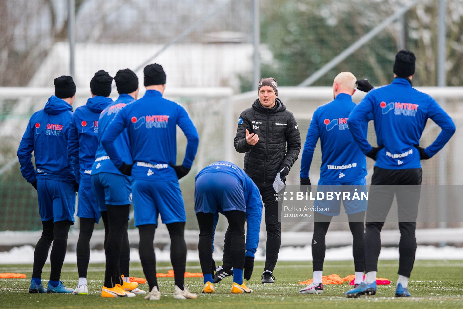 Tränare Kristian Haynes har genomgång