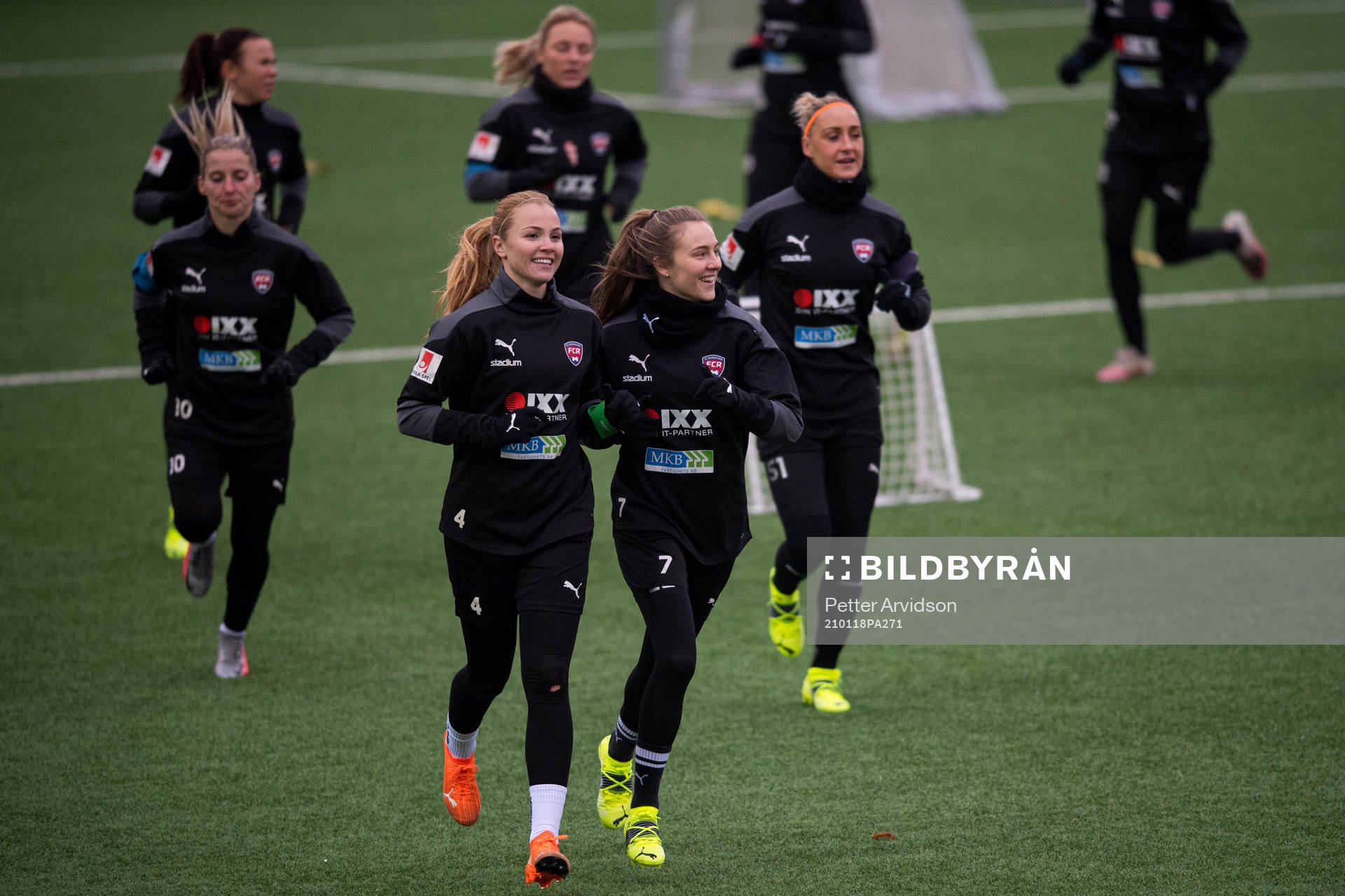 Glodis Perla Viggosdottir och Fiona Brown