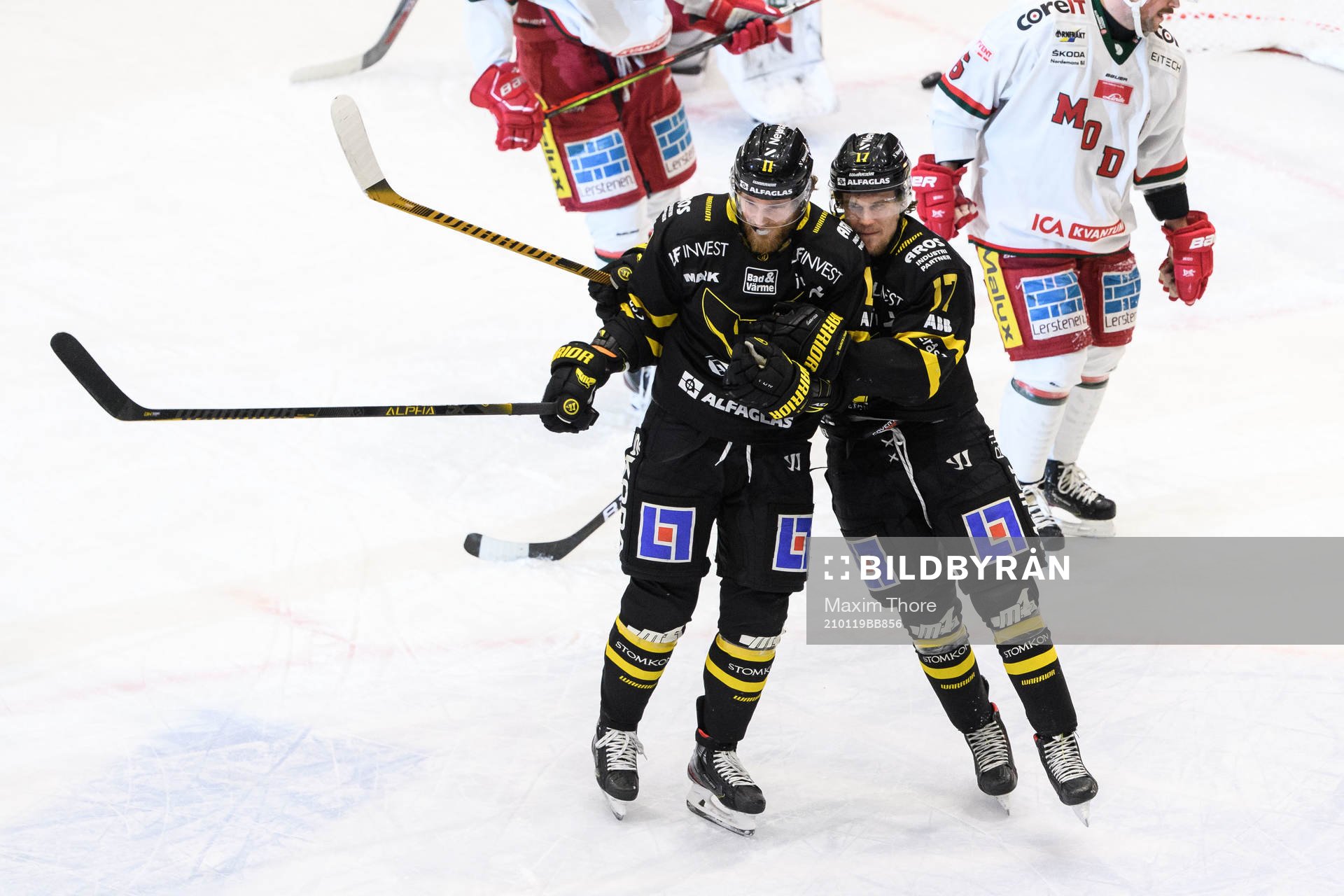 Västerås Sam Marklund och William Wikman jublar