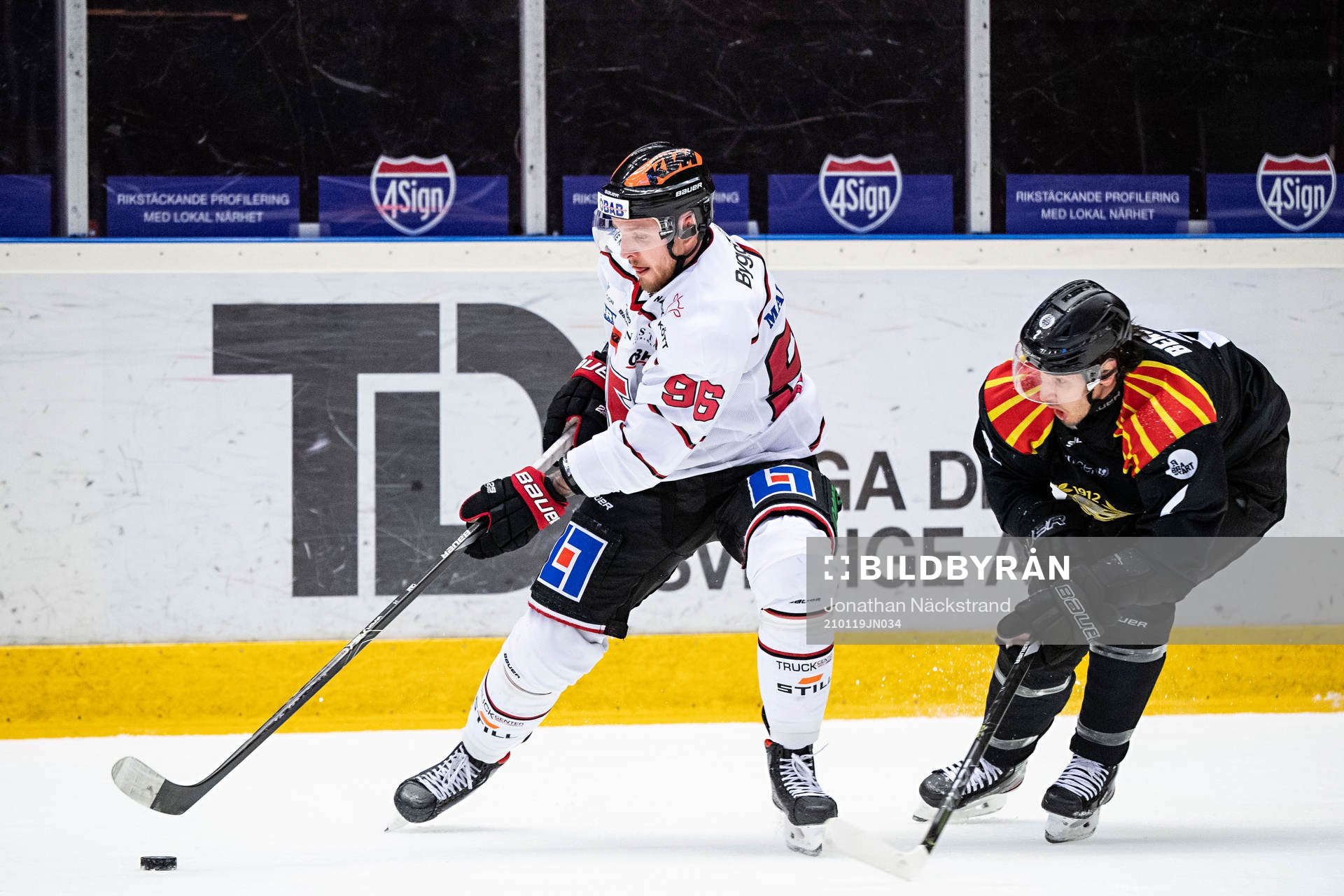 Örebros Robin Kovacs och Brynäs Kristofer Berglund