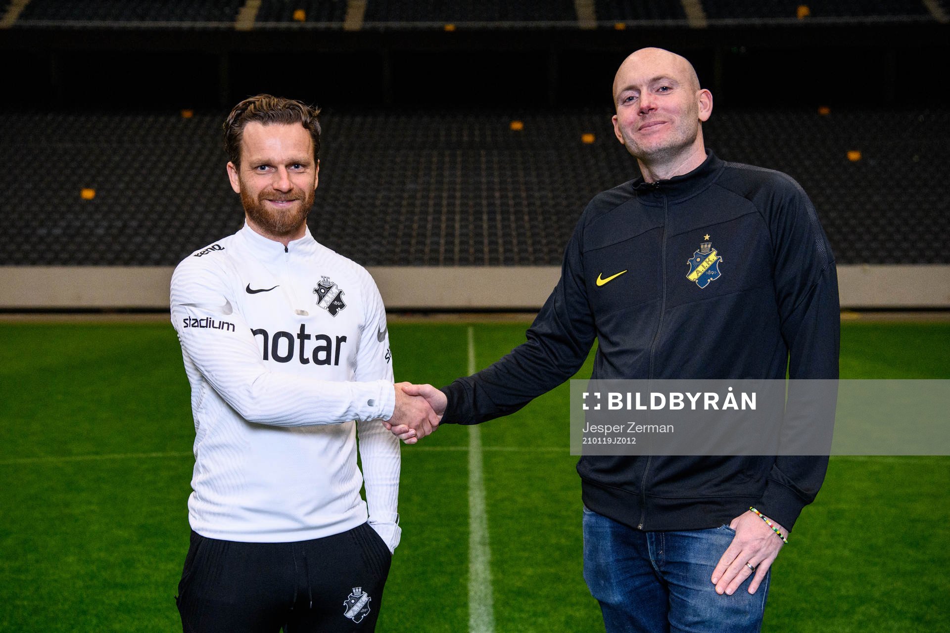 s huvudtränare Bartosz Grzelak och Andreas Janmyr