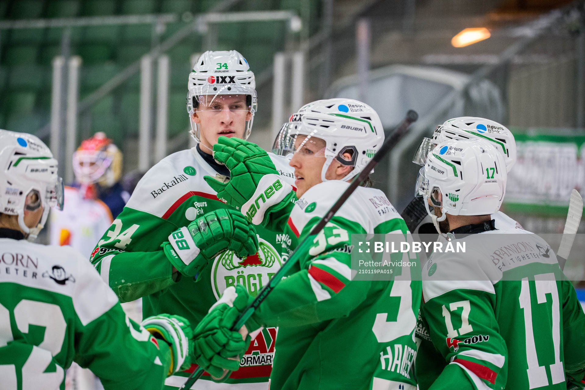 Rögles Adam Edström och Taylor Matson jublar med Niklas