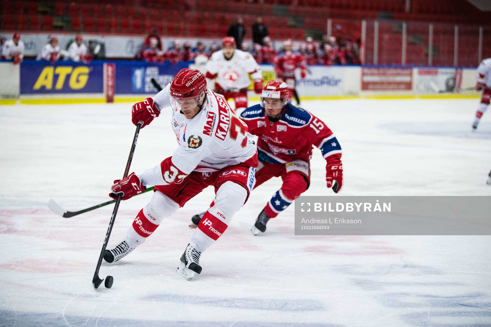Trojas Daniel Karlsson Thörnros och Huddinges Anton Kalte