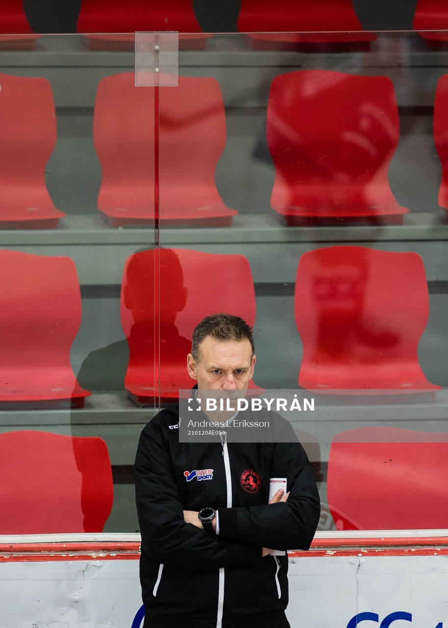 Trojas tränare Johan Benker
