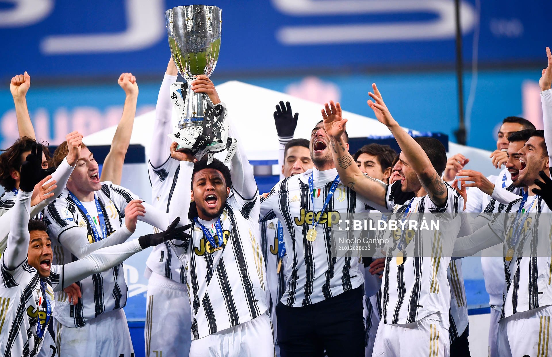 Dejan Kulusevski and Weston McKennie of Juventus celebrates