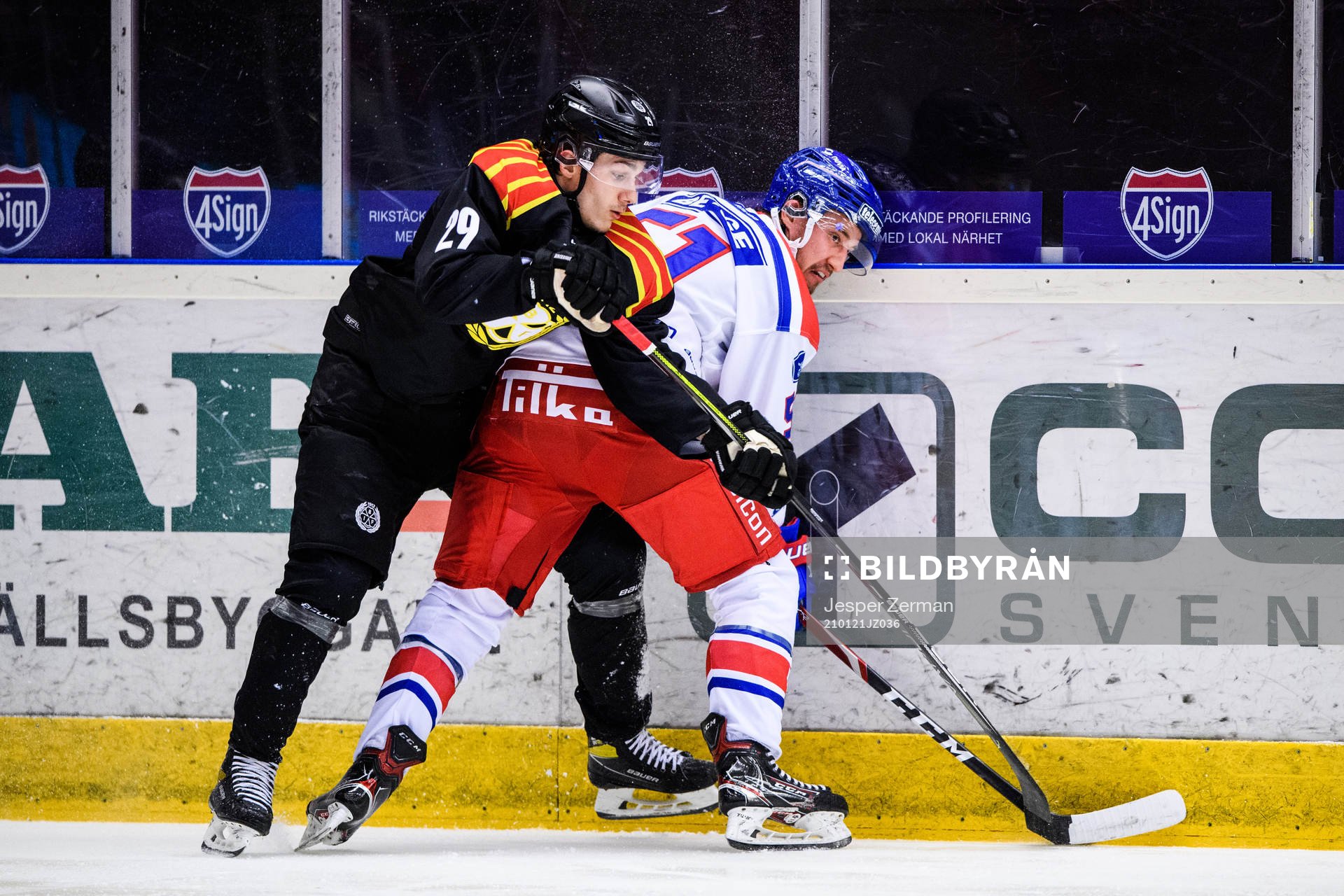 Brynäs Oscar Birgersson och Oskarshamns Max Veronneau