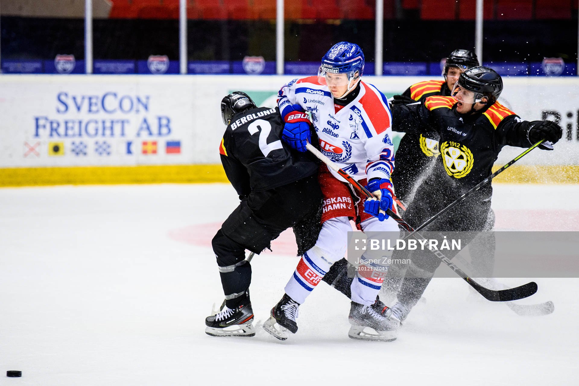 Brynäs Kristofer Berglund och Oskarshamns Kim Strömberg