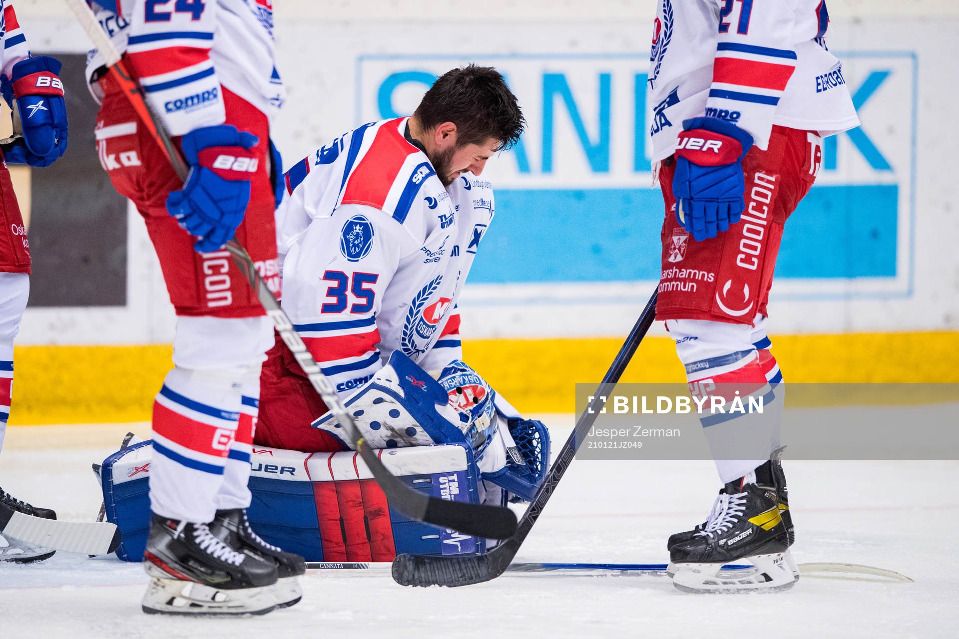 Oskarshamns målvakt Joe Cannata har ont