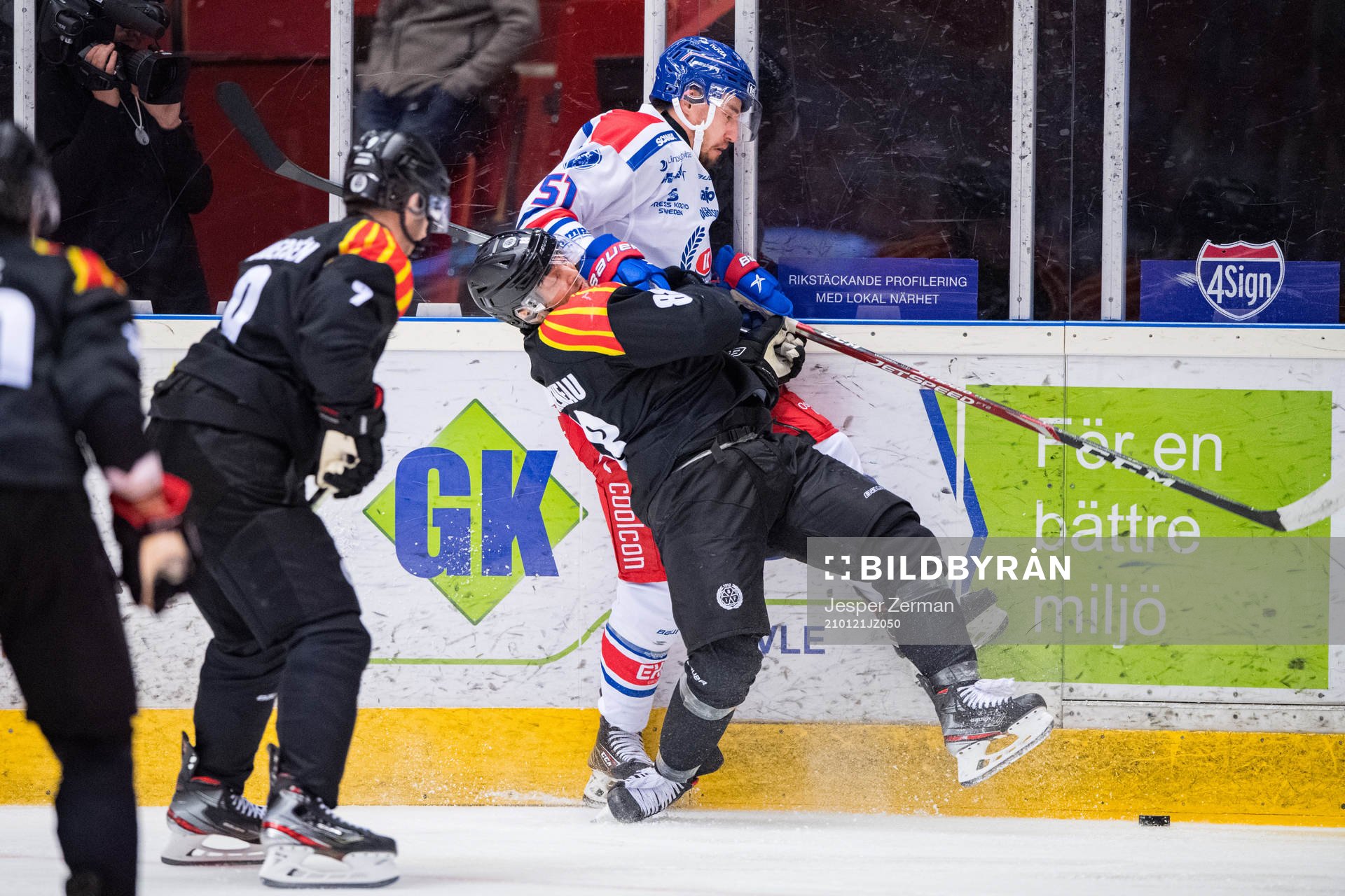 Oskarshamns Max Veronneau och Brynäs Jadeon Descheneau
