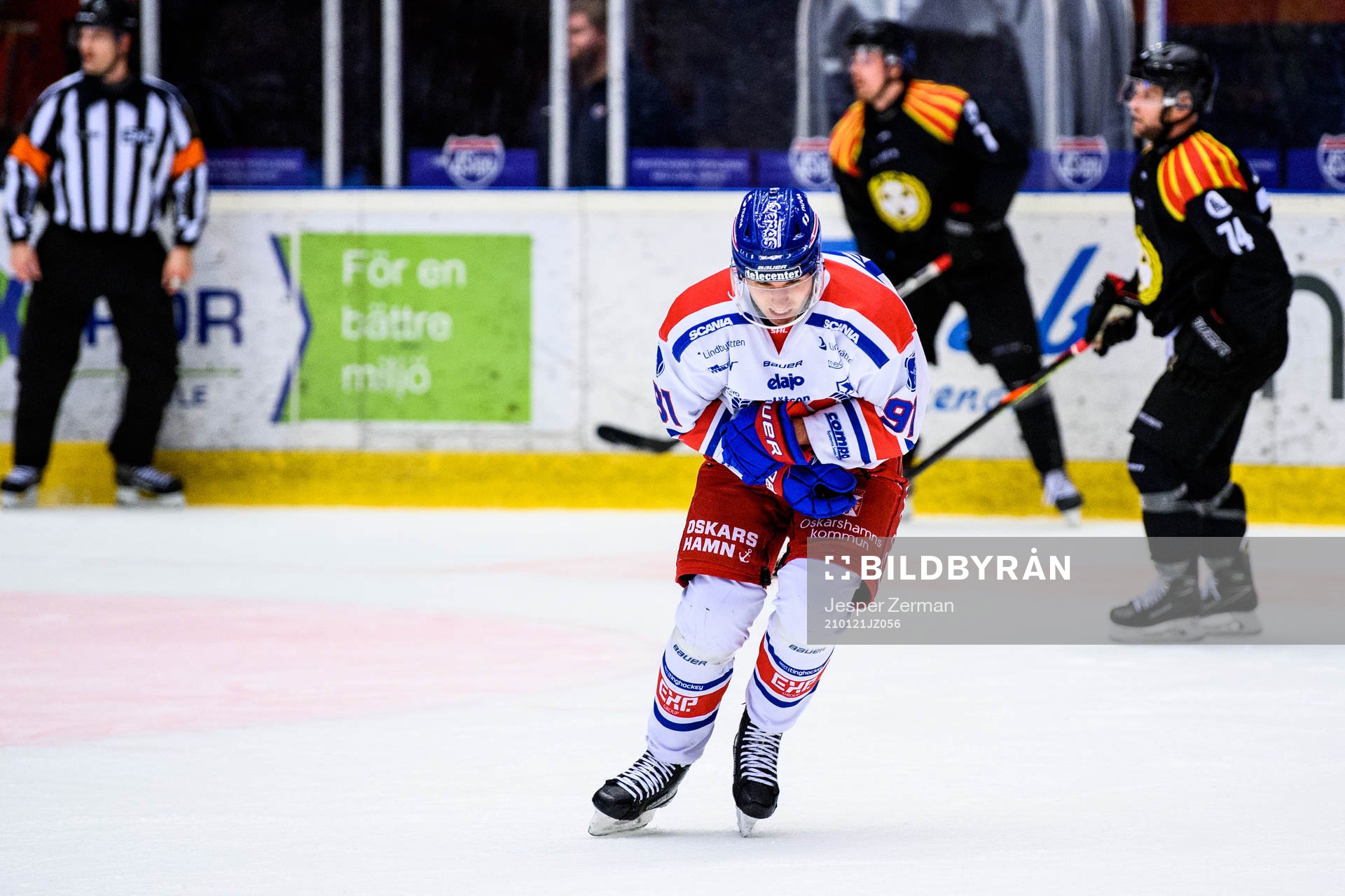 Oskarshamns Rickard Palmberg har ont