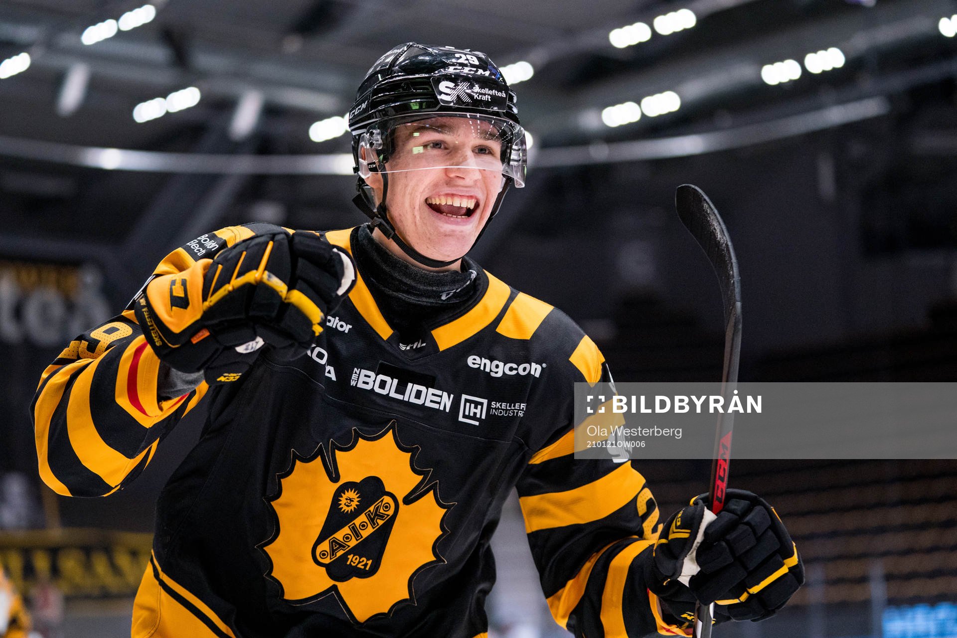 Skellefteås Albin Sundsvik jublar