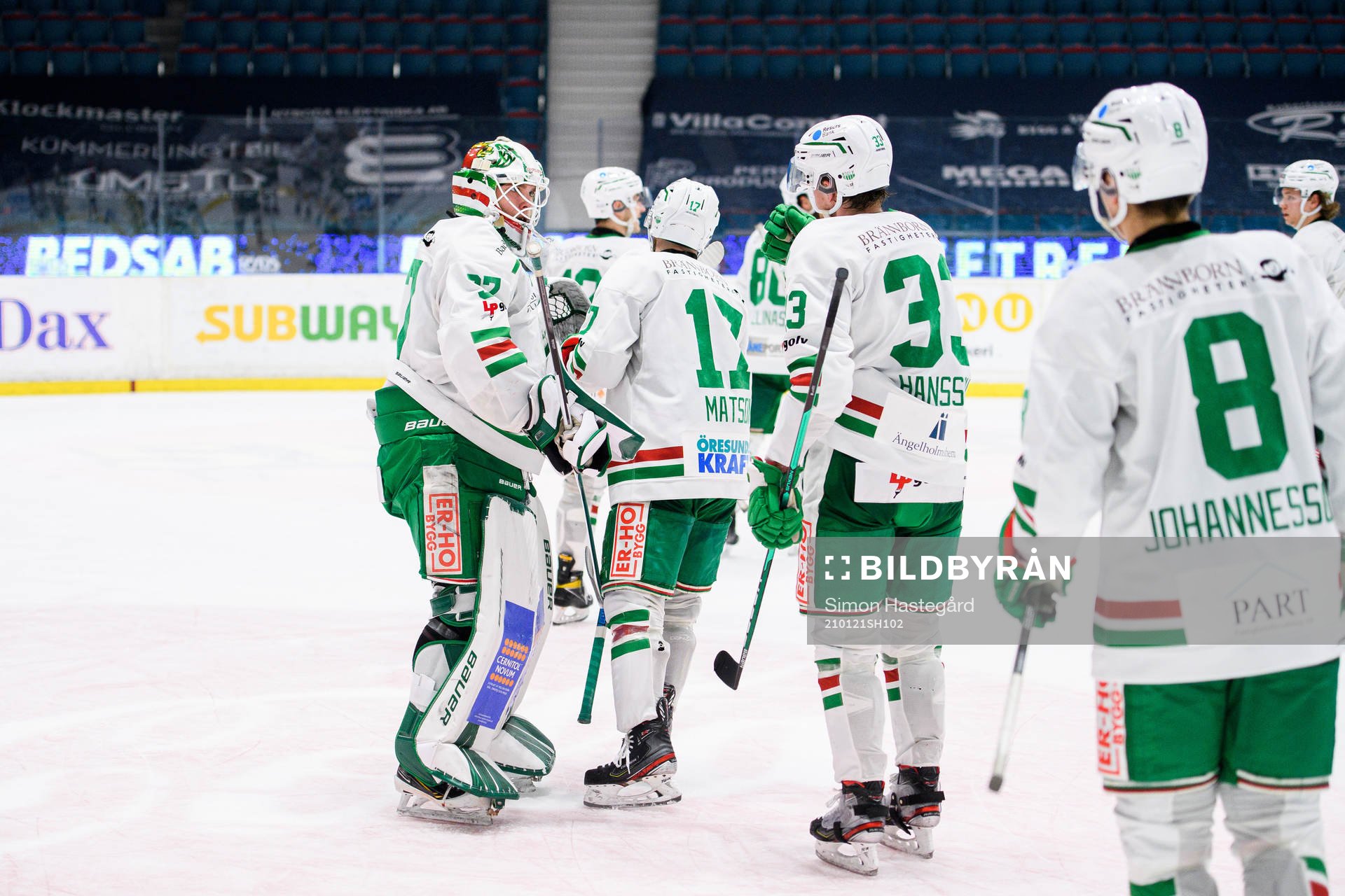 Rögles målvakt Johan Gustafsson jublar