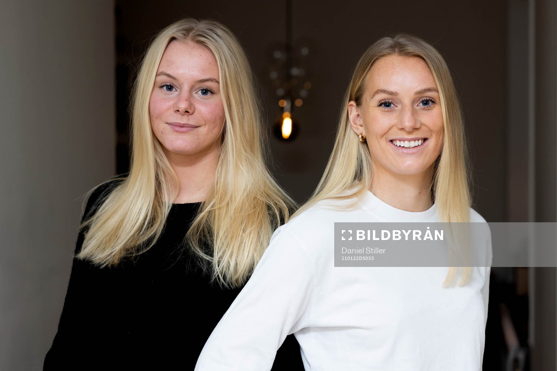 Systrarna Nina Koppang (handbollsspelare i Sävehof) och