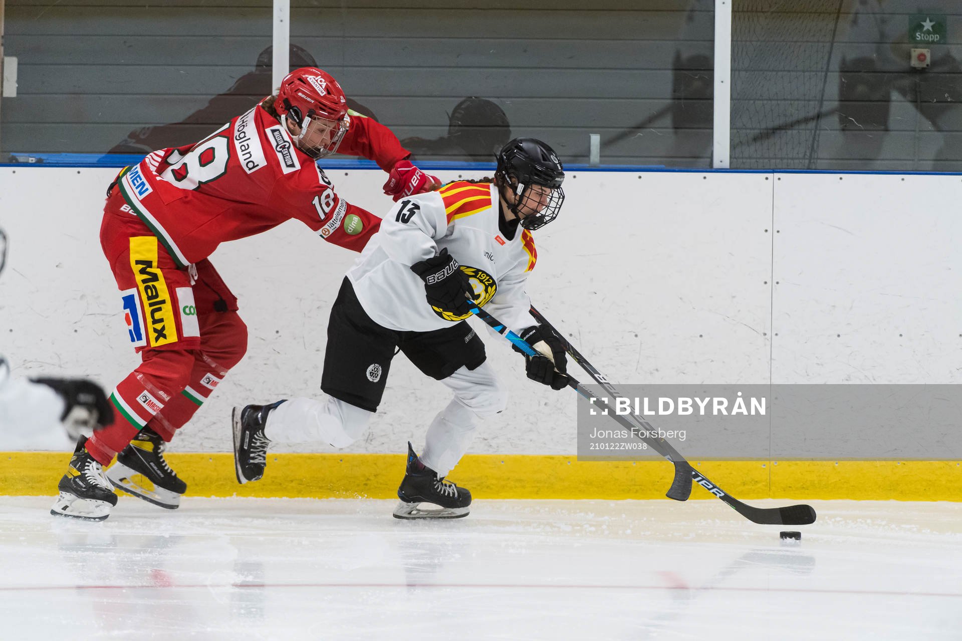 Brynäs Sara Cajanova och Modos Lore Baudrit