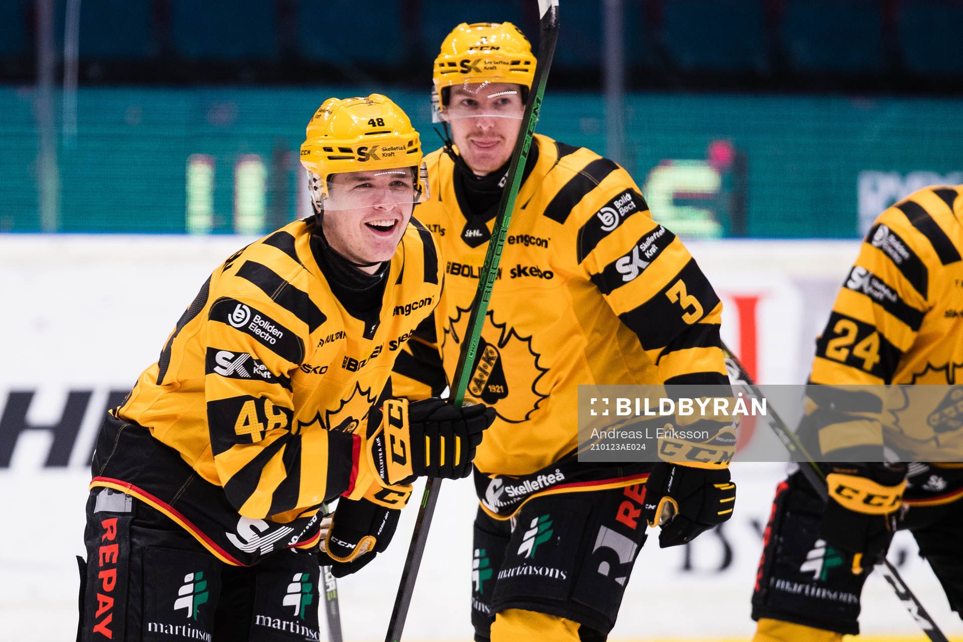Skellefteås Jonatan Berggren jublar