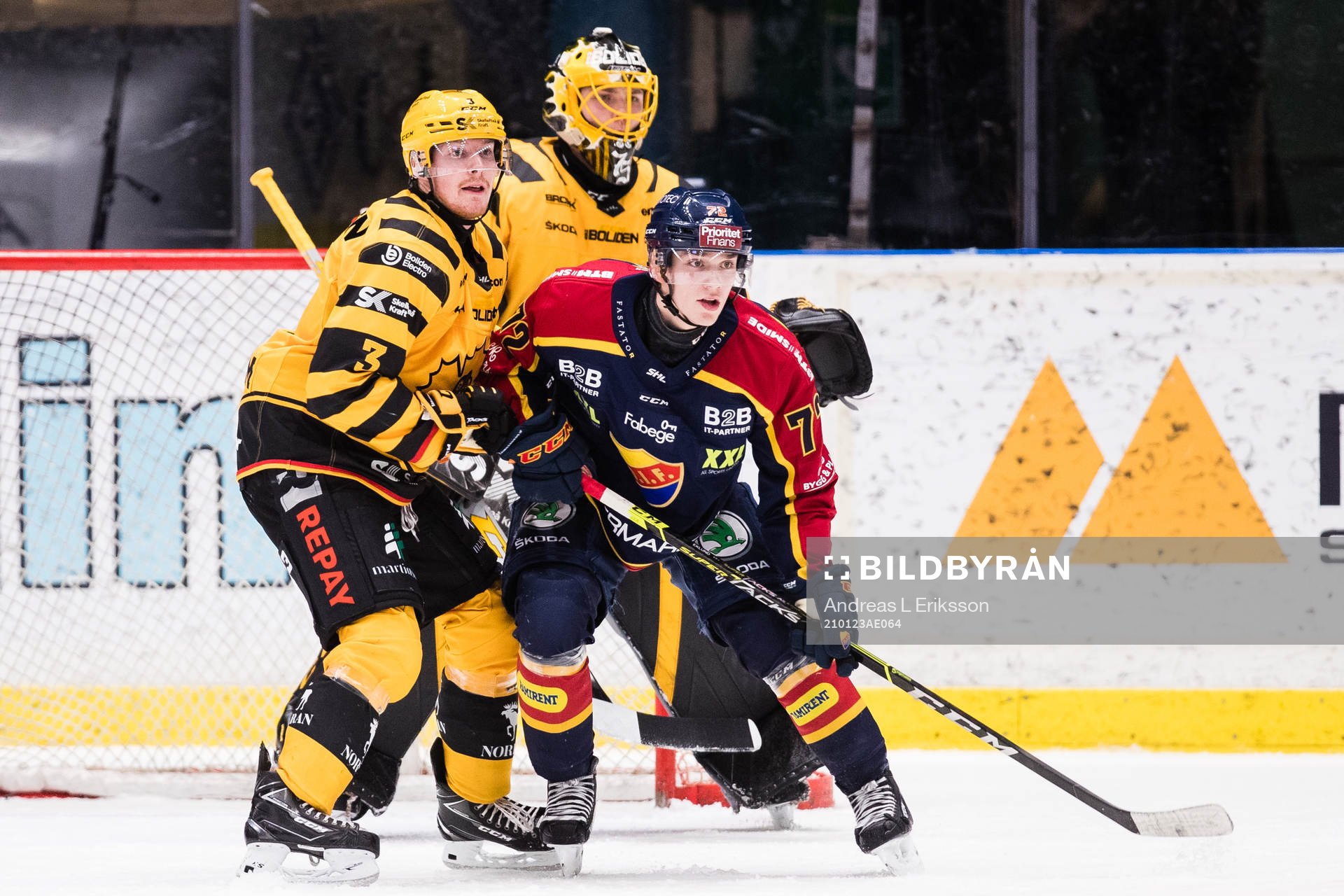 Skellefteås Niclas Burström och målvakt Arvid Söderblom