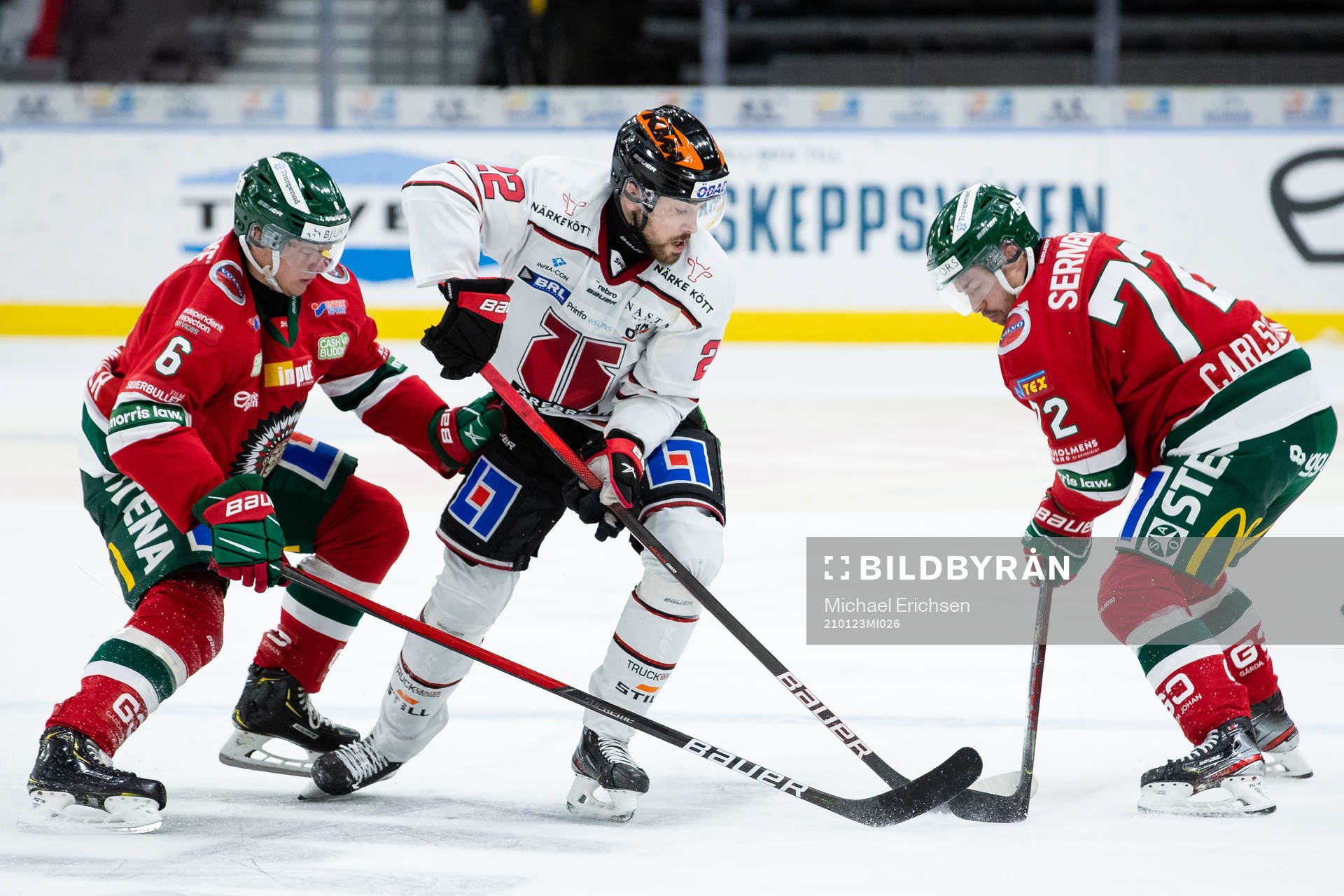 Frölundas Mattias Norlinder  och Patrik Carlsson mot