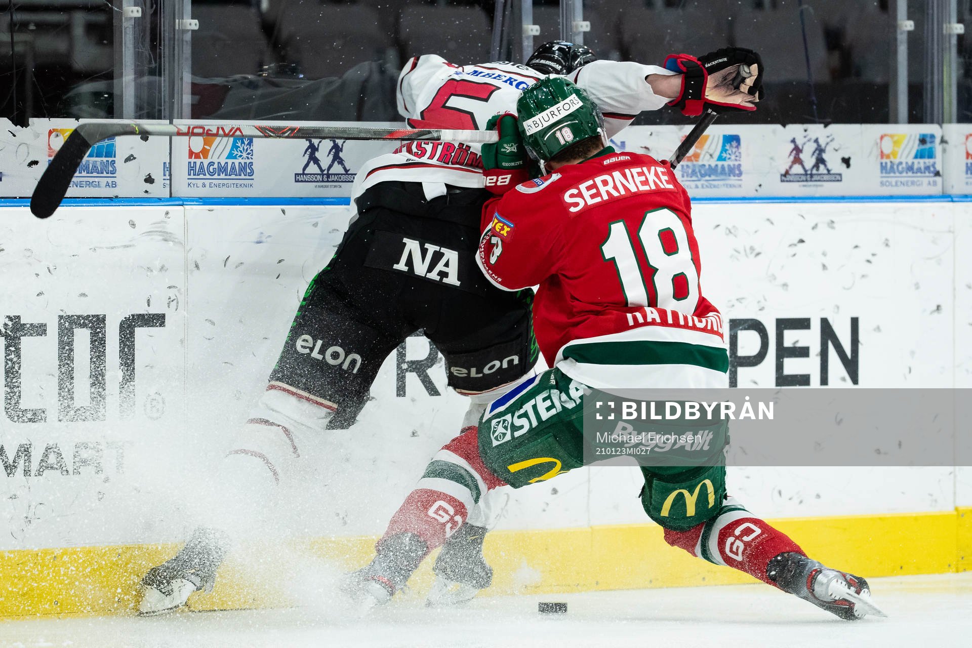Örebros Gustav Backström och Frölundas Lucas Raymond