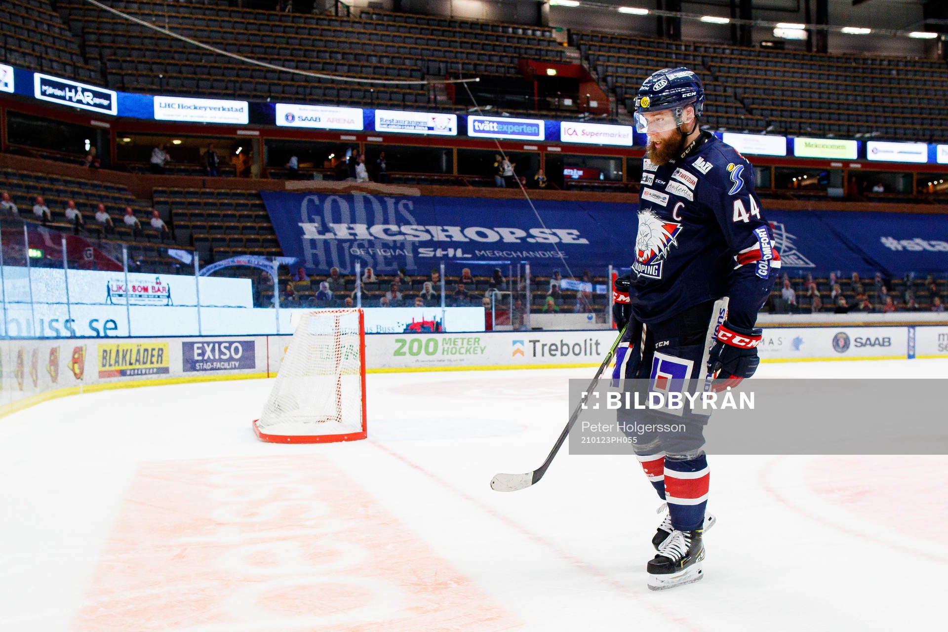 Linköpings Jonas Junland deppar