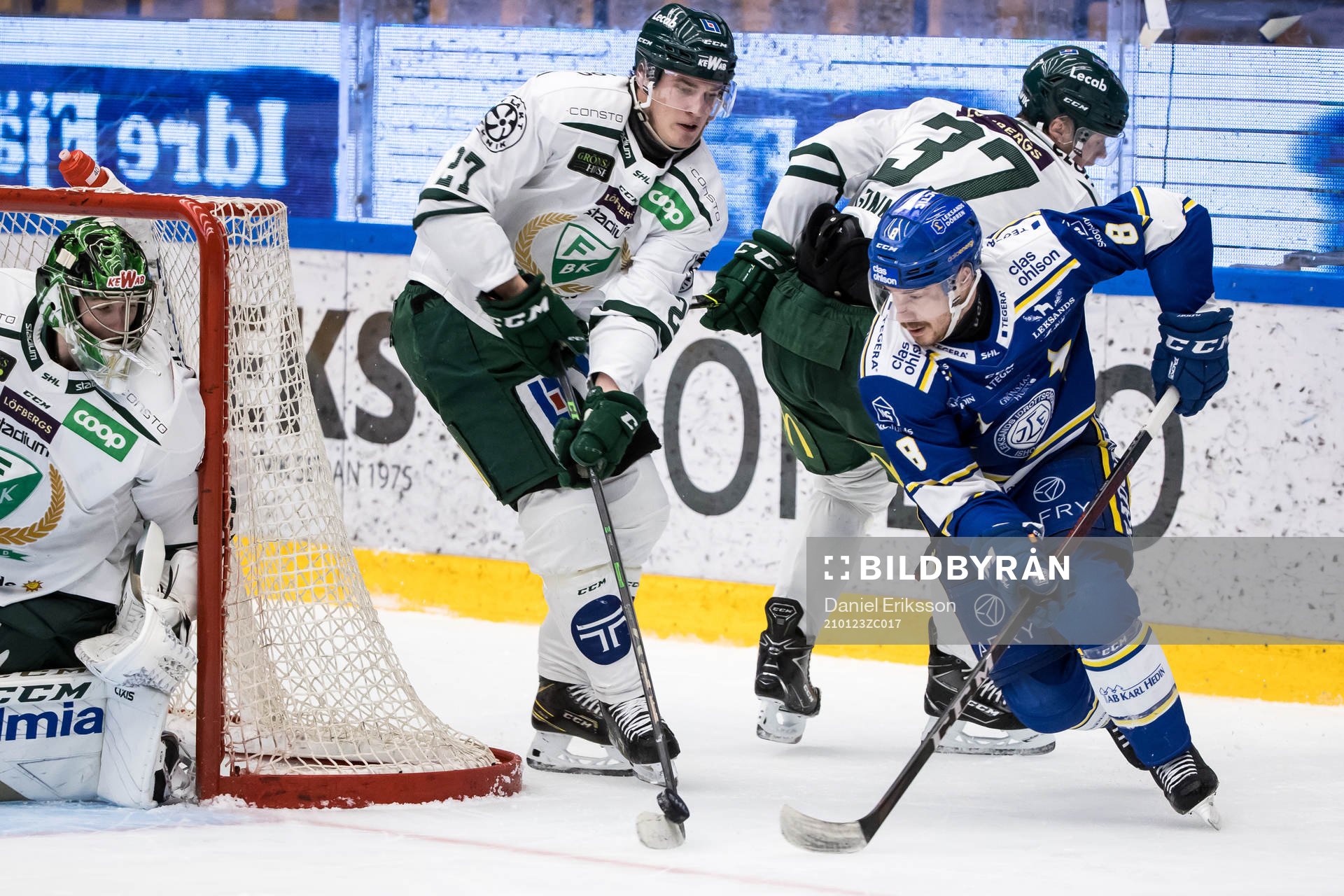 Leksands Matt Caito och Färjestads Oskar Bäck och