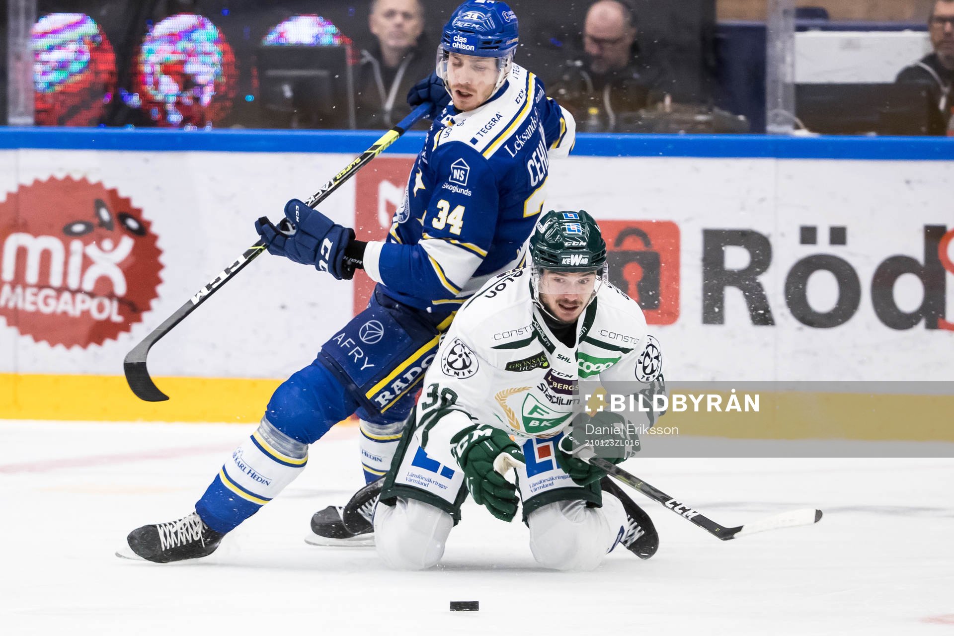 Leksands Peter Cehlarik och Färjestads Jakob Forsbacka