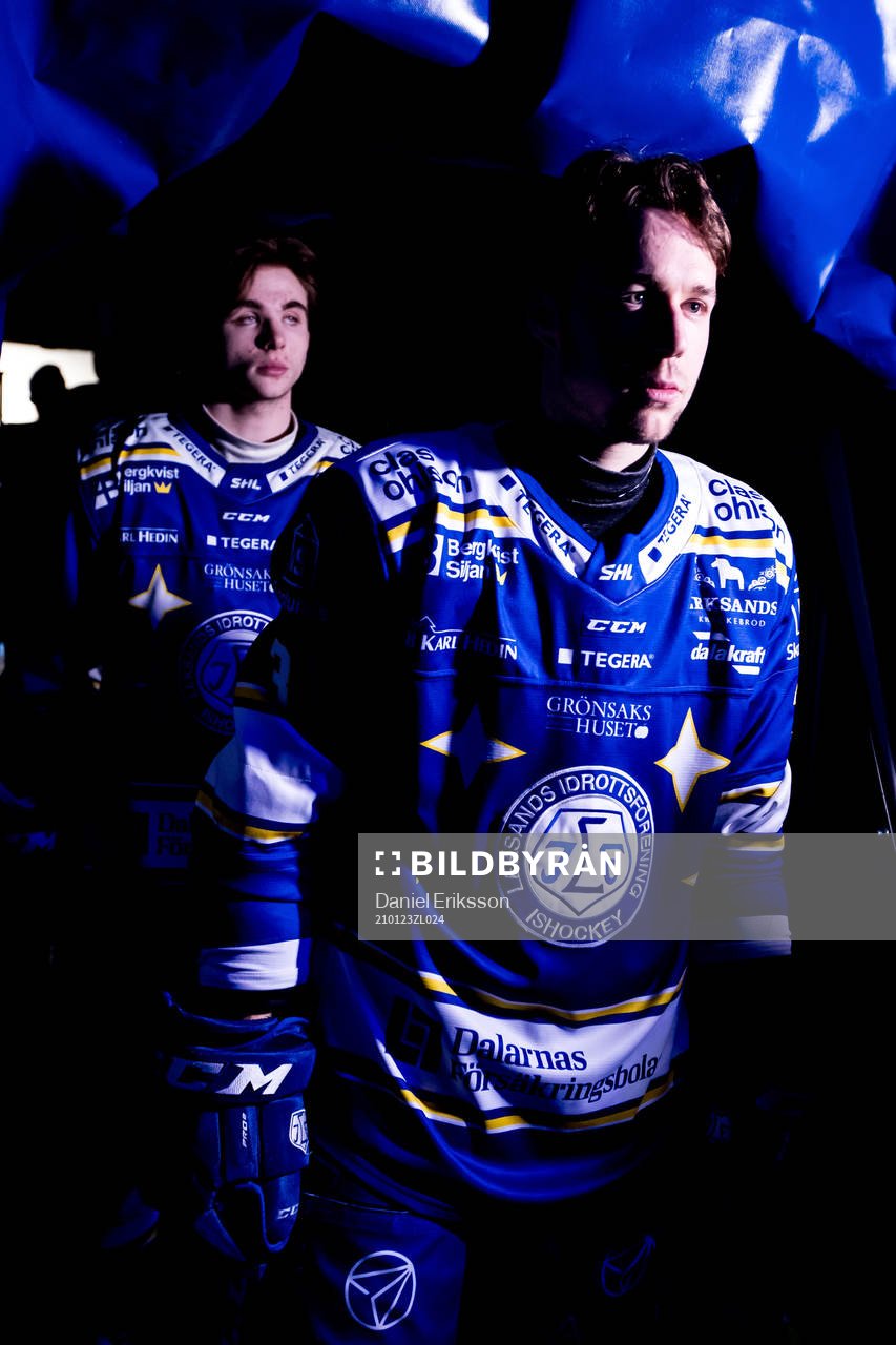 Leksands August Berg  innan ishockeymatchen i SHL mellan